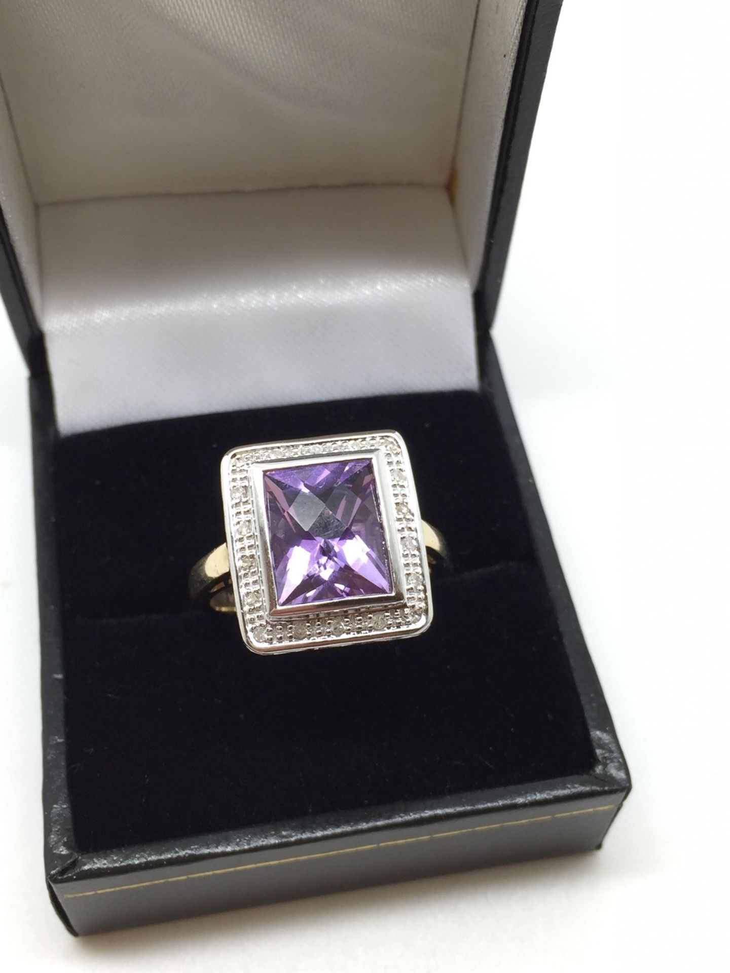 9ct GOLD 3.00ct AMETHYST & DIAMOND RING