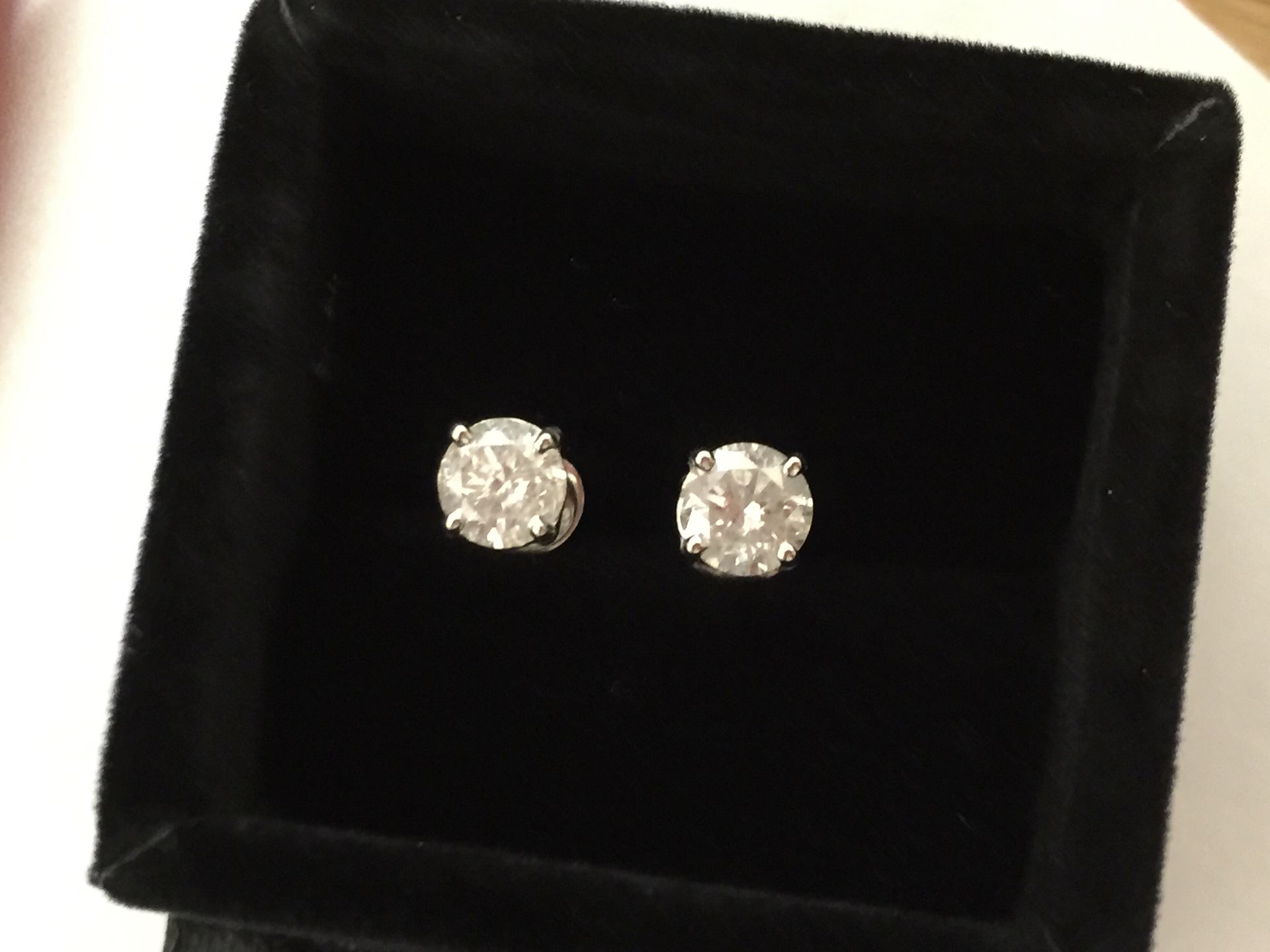 2.02ct DIAMOND SOLITAIRE EARRINGS   1.01ct  EACH EARRINGS  18k WHITE GOLD - Image 2 of 2