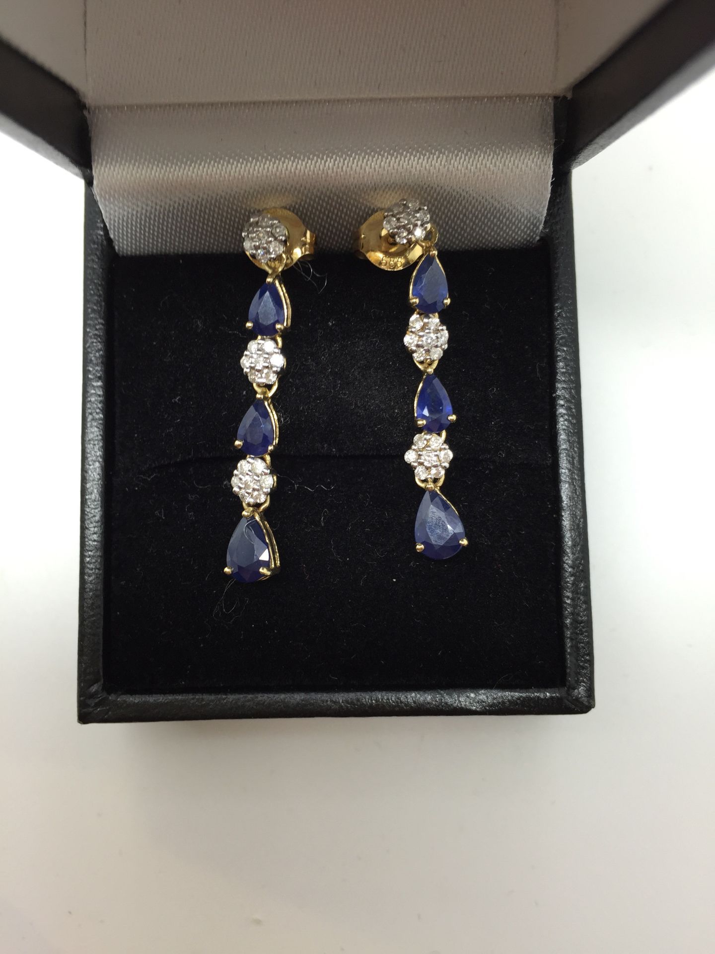 BEAUTIFUL SAPPHIRE & DIAMOND DROP EARRINGS 9ct GOLD - Image 2 of 4