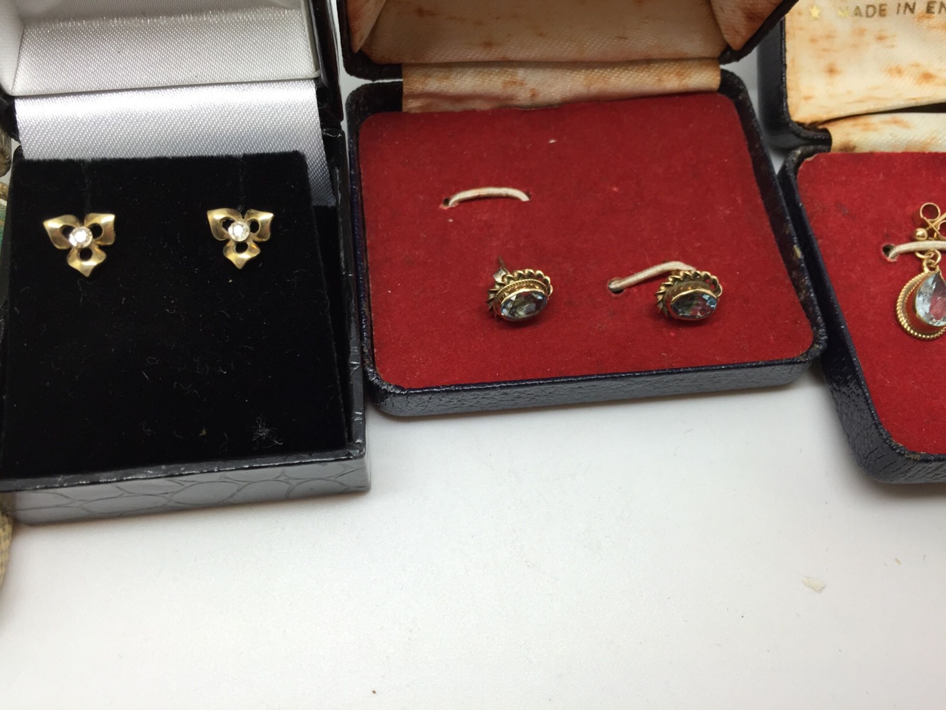 4 x PAIRS OF 9ct GOLD EARRINGS - Image 4 of 4