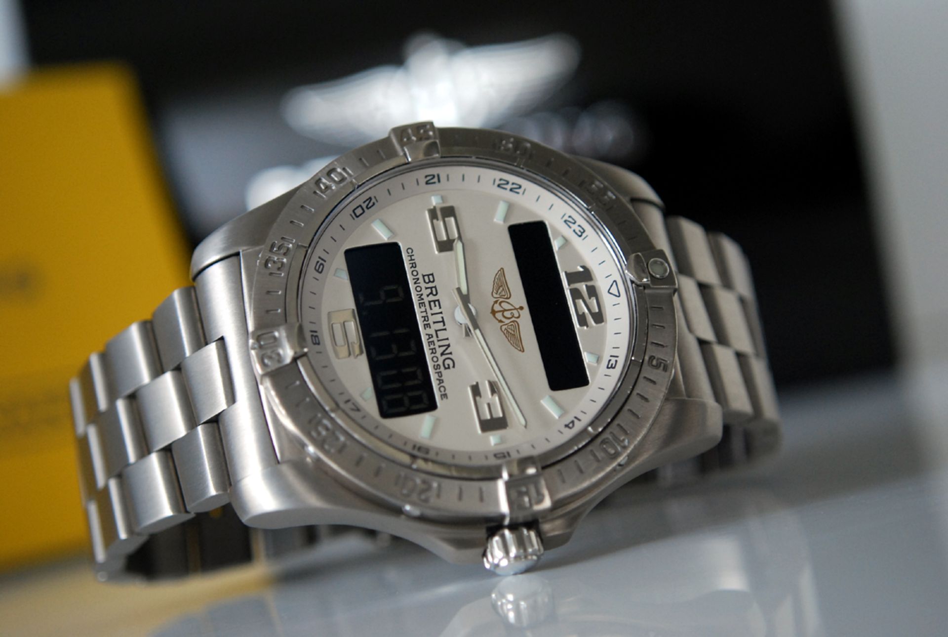 BREITLING – AEROSPACE  ADVANTAGE  E79362 (WHITE DIAL) - Image 5 of 11