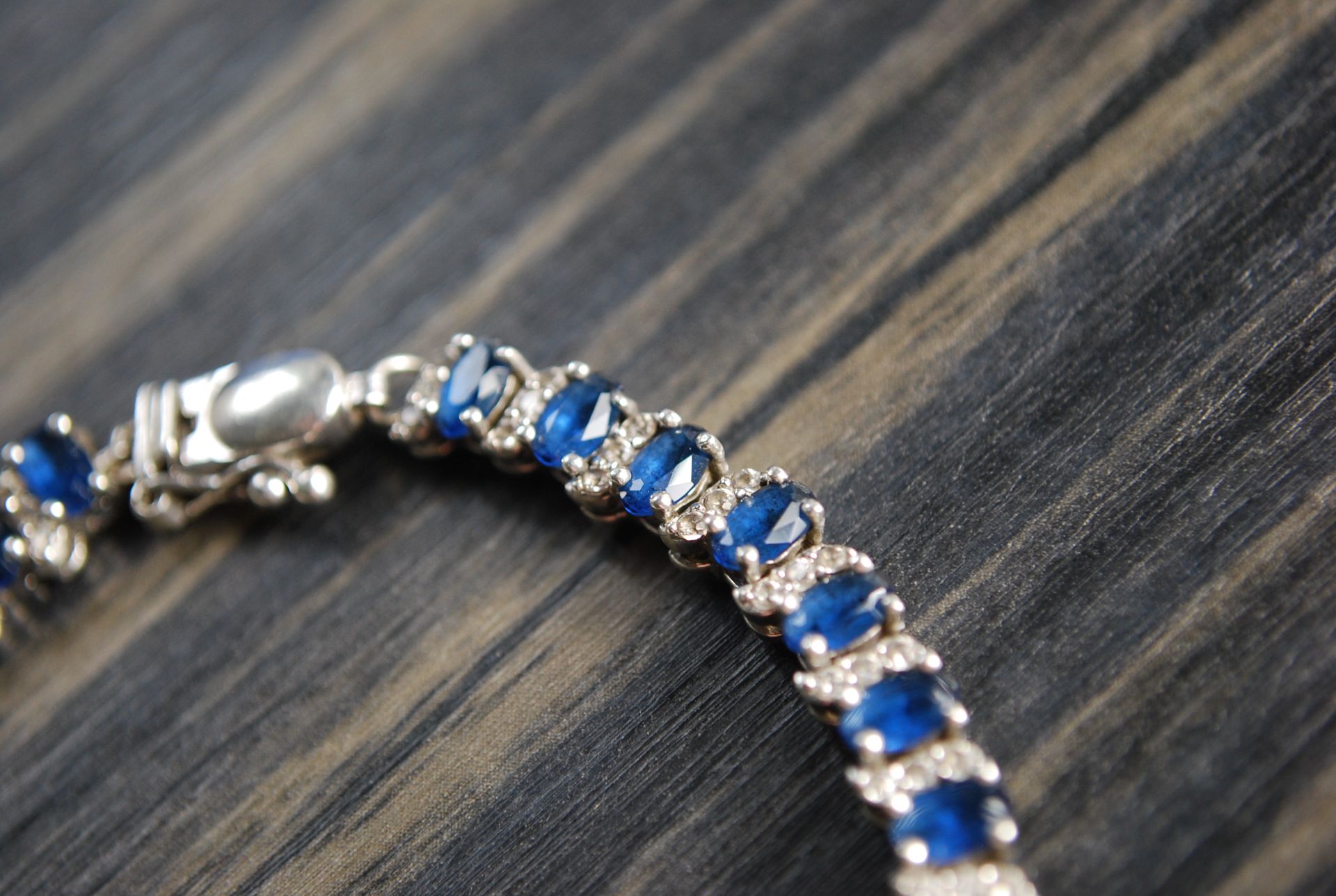 STUNNING SAPPHIRE BRACELET IN 925 SILVER - Image 3 of 3