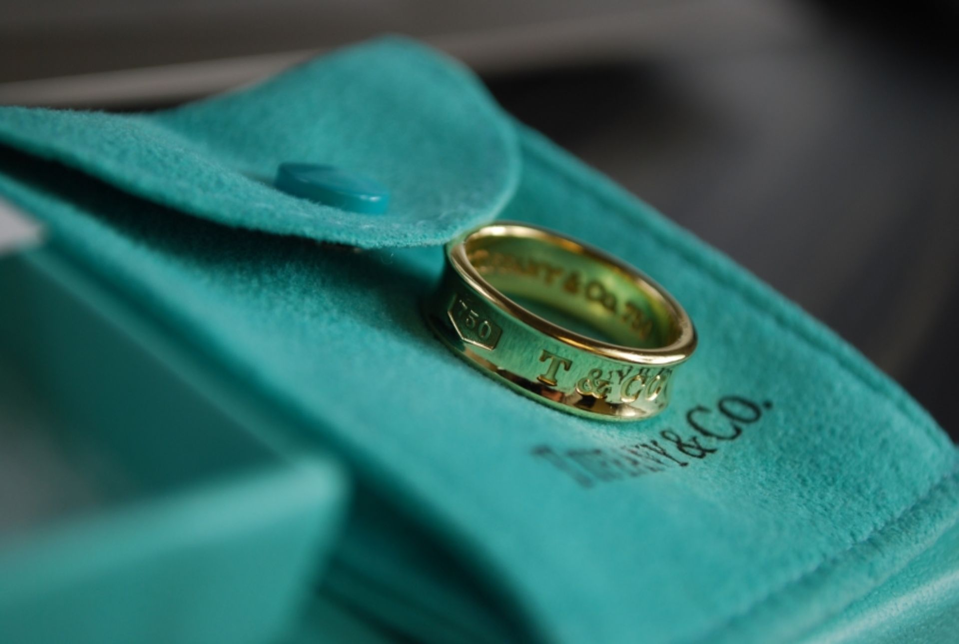*Gorgeous* 18K Gold Tiffany & Co. 1837 Ring     Excellent condition, RRP: £1,350.00 - Image 3 of 5