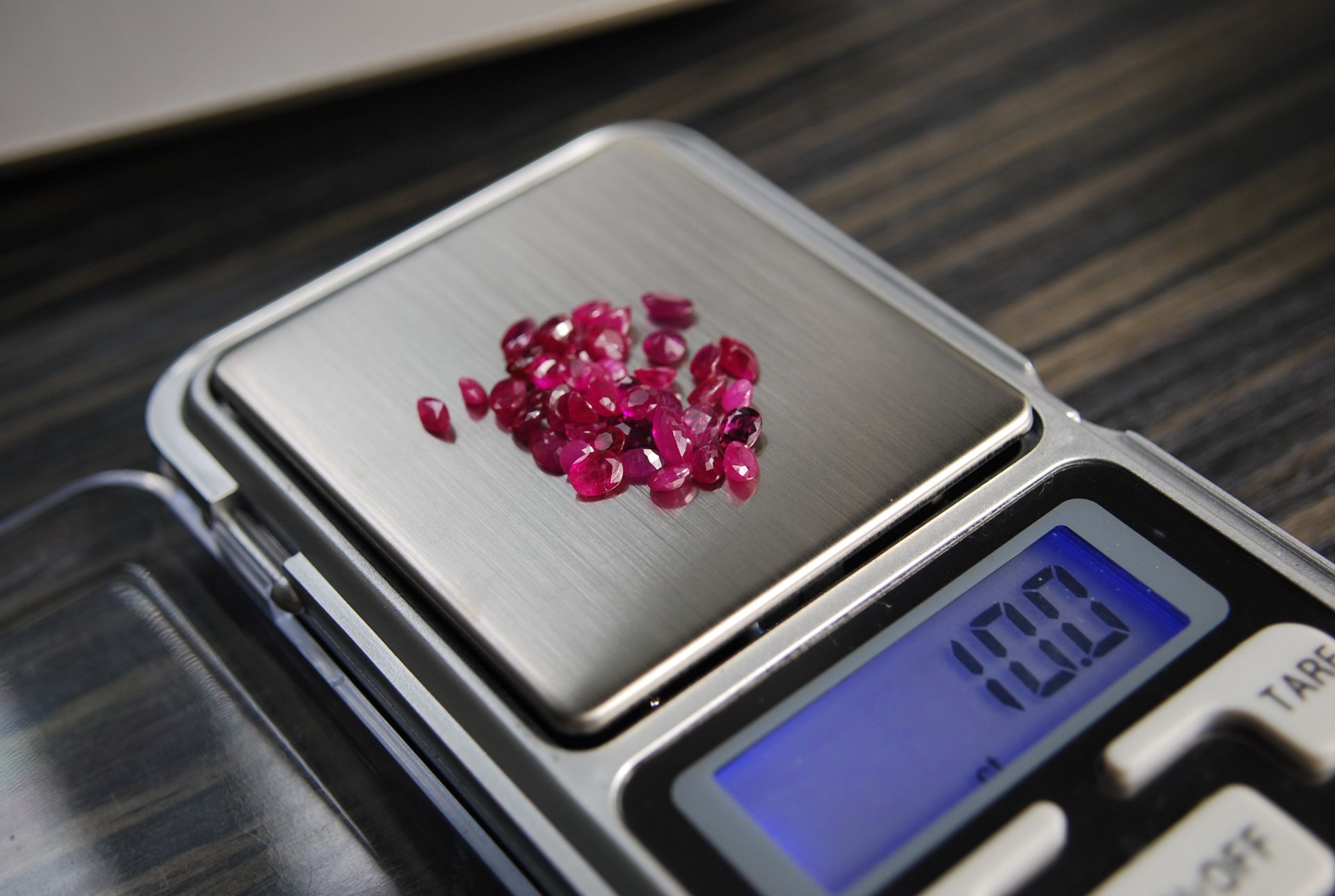 10.00 CARATS OF NATURAL LOOSE RUBIES