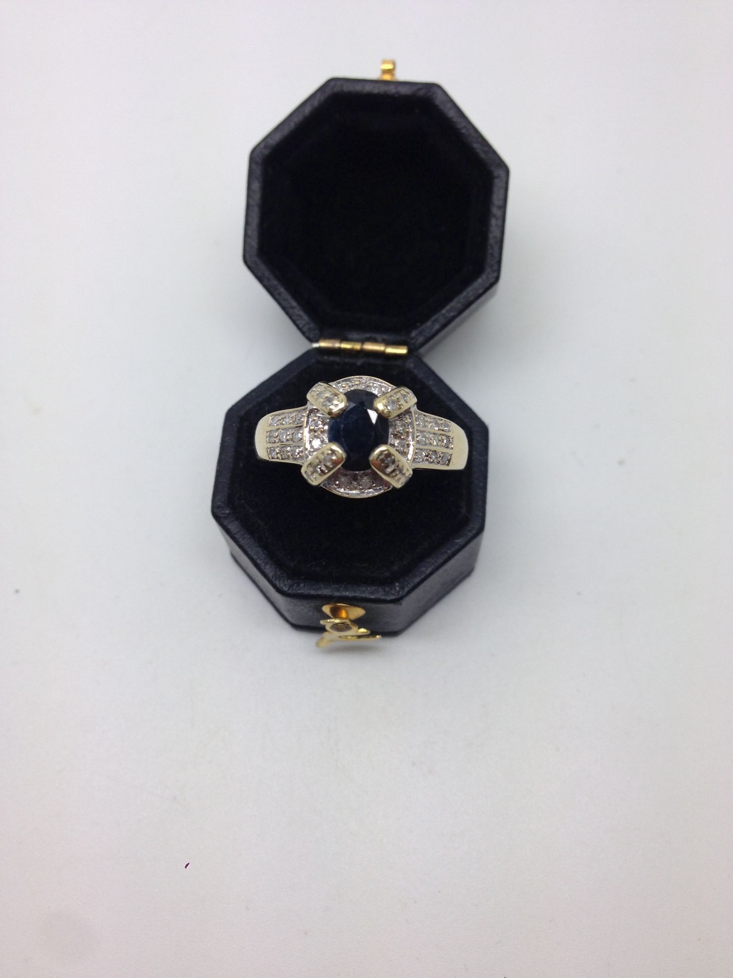 9ct GOLD SAPPHIRE & DIAMOND RING - Image 2 of 2