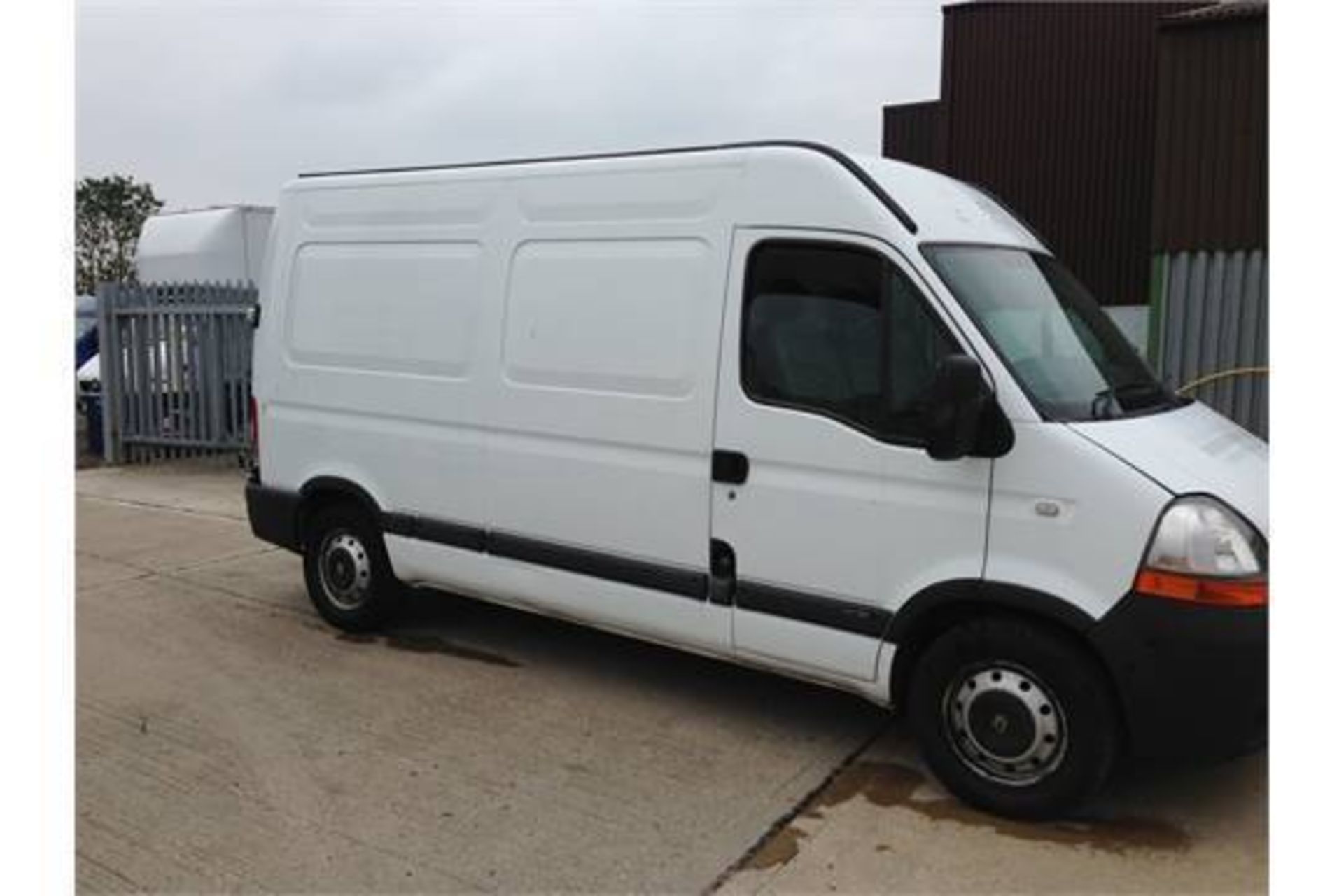 2008 58 reg RENAULT MWB VAN  V5 PRESENT MOT TO JUNE 2016 - Image 3 of 11