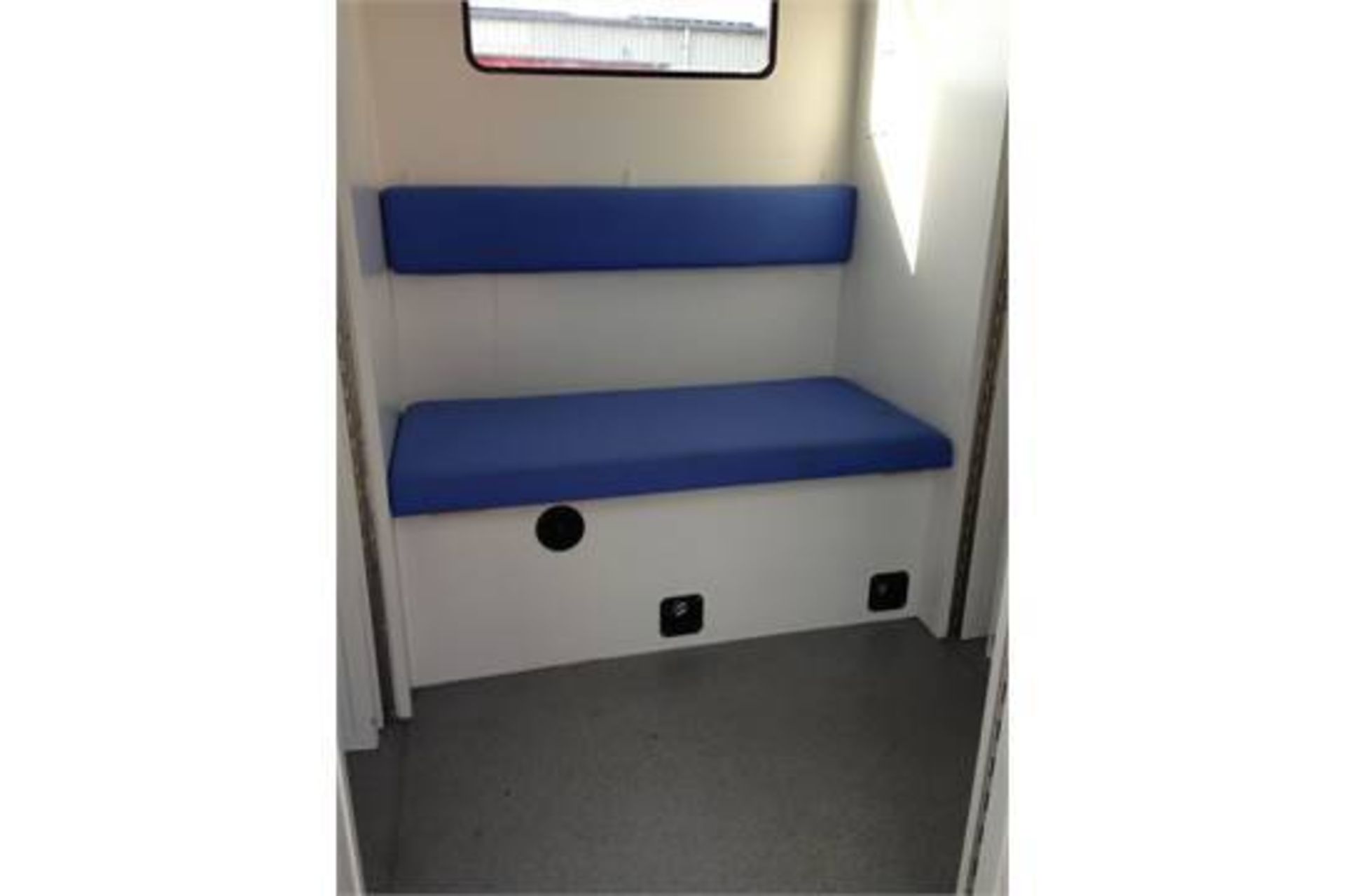 SUPERB 2006 56 REG MOBILE OFFICE ** COST OVER £120k To CONVERT **... - Image 18 of 33