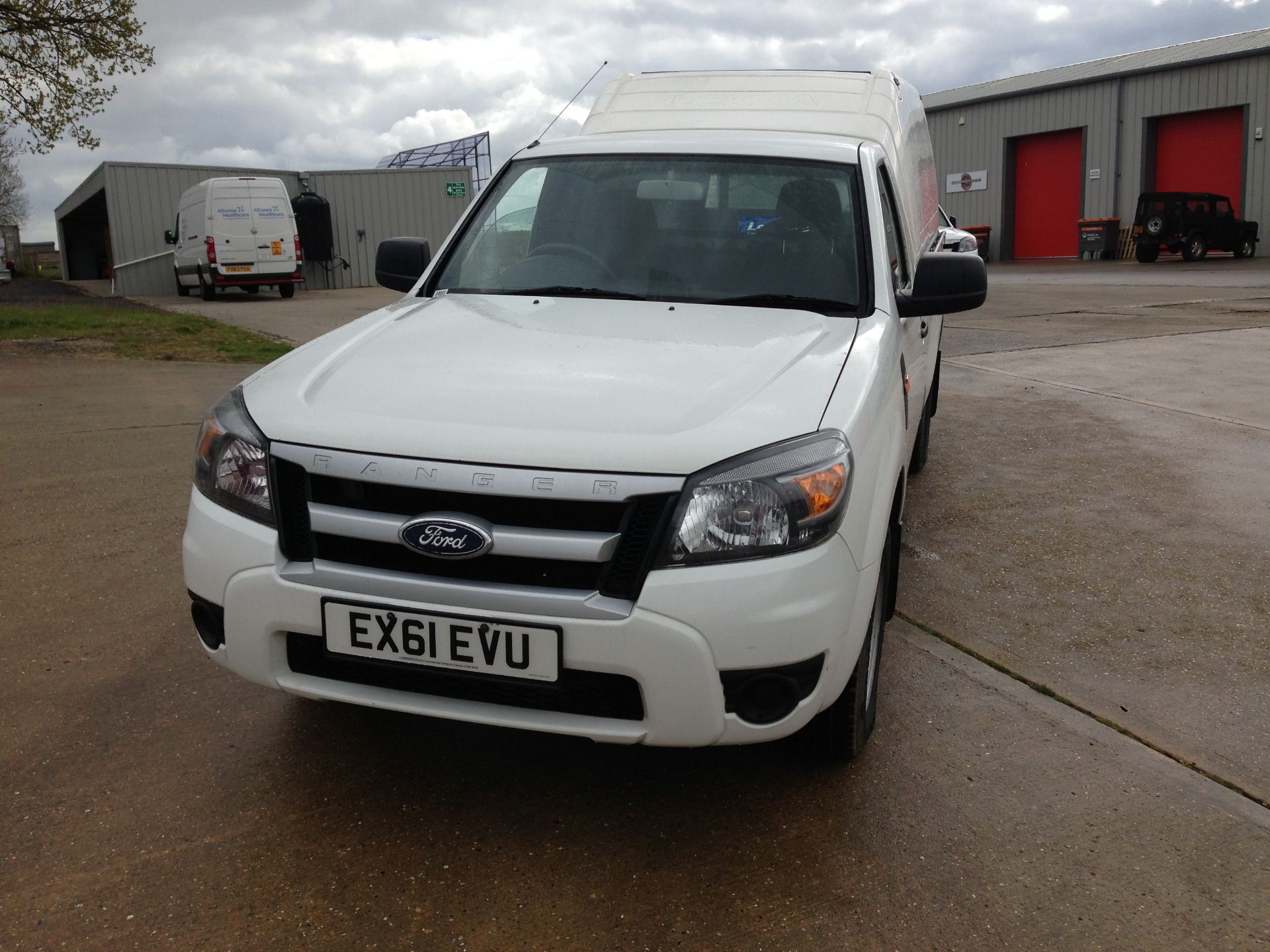 2011 61 REG FORD RANGER PICK UP TRUCK WITH TRUCKMAN TOP v5 presen... - Image 2 of 15