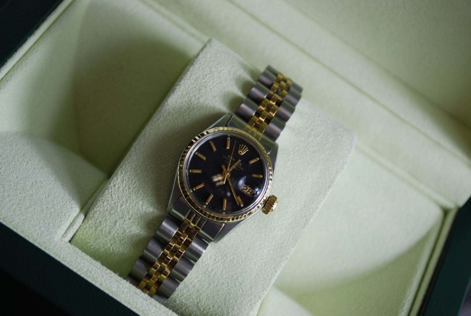 *Stunning* Ladies Gold/ Steel Rolex Date - Image 5 of 10