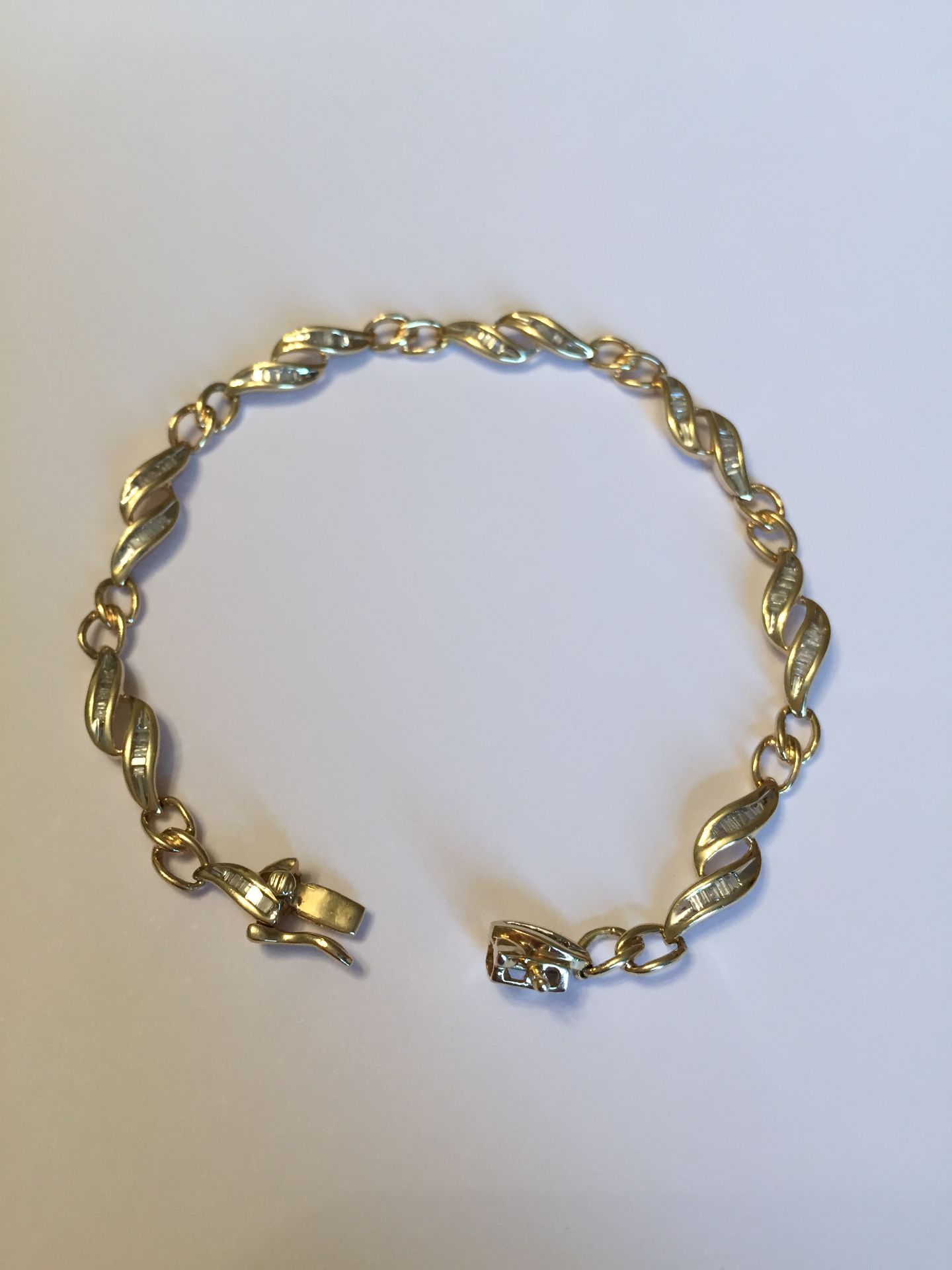 9ct Gold & Diamond Tennis Bracelet
