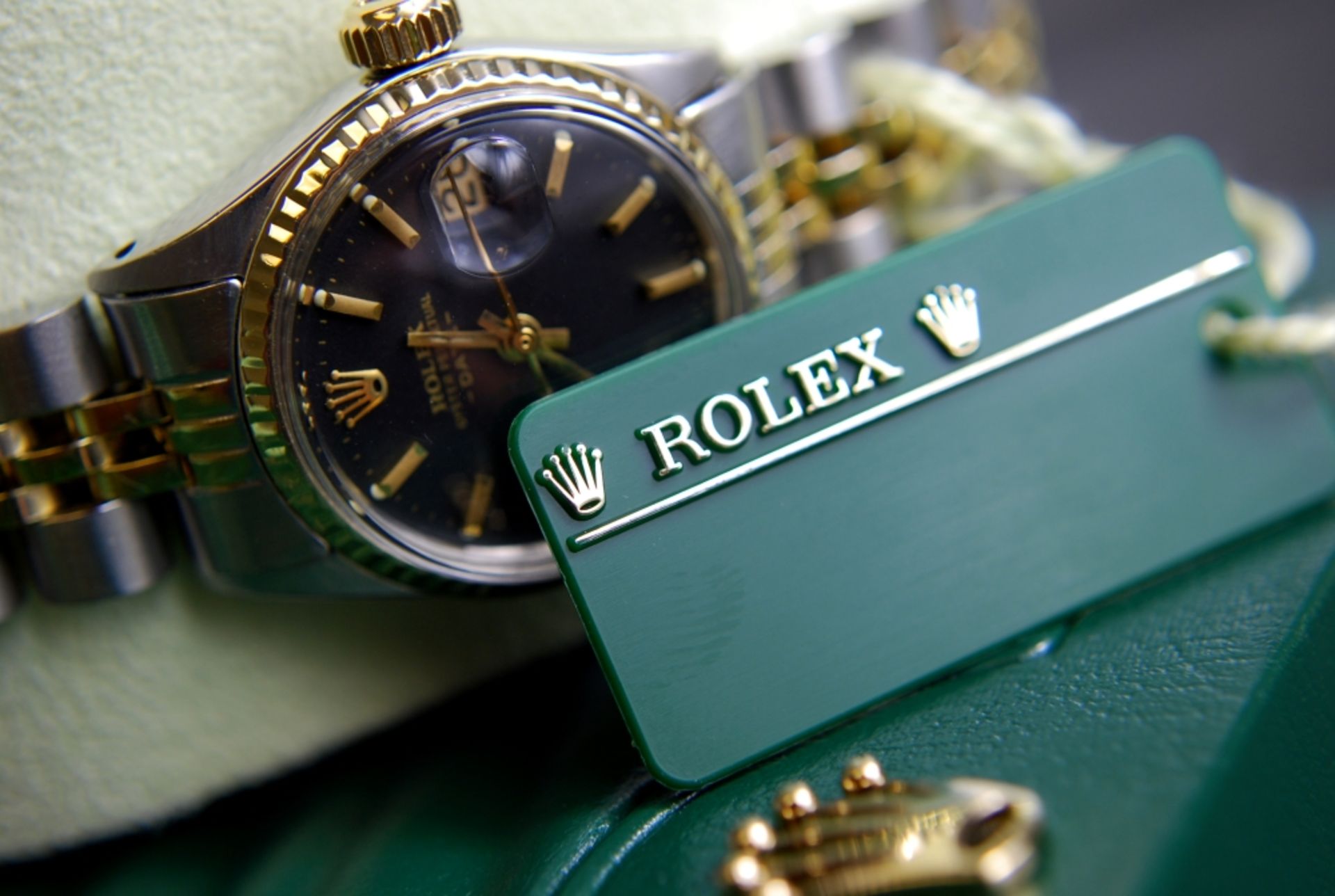 *Stunning* Ladies Gold/ Steel Rolex Date - Image 2 of 10
