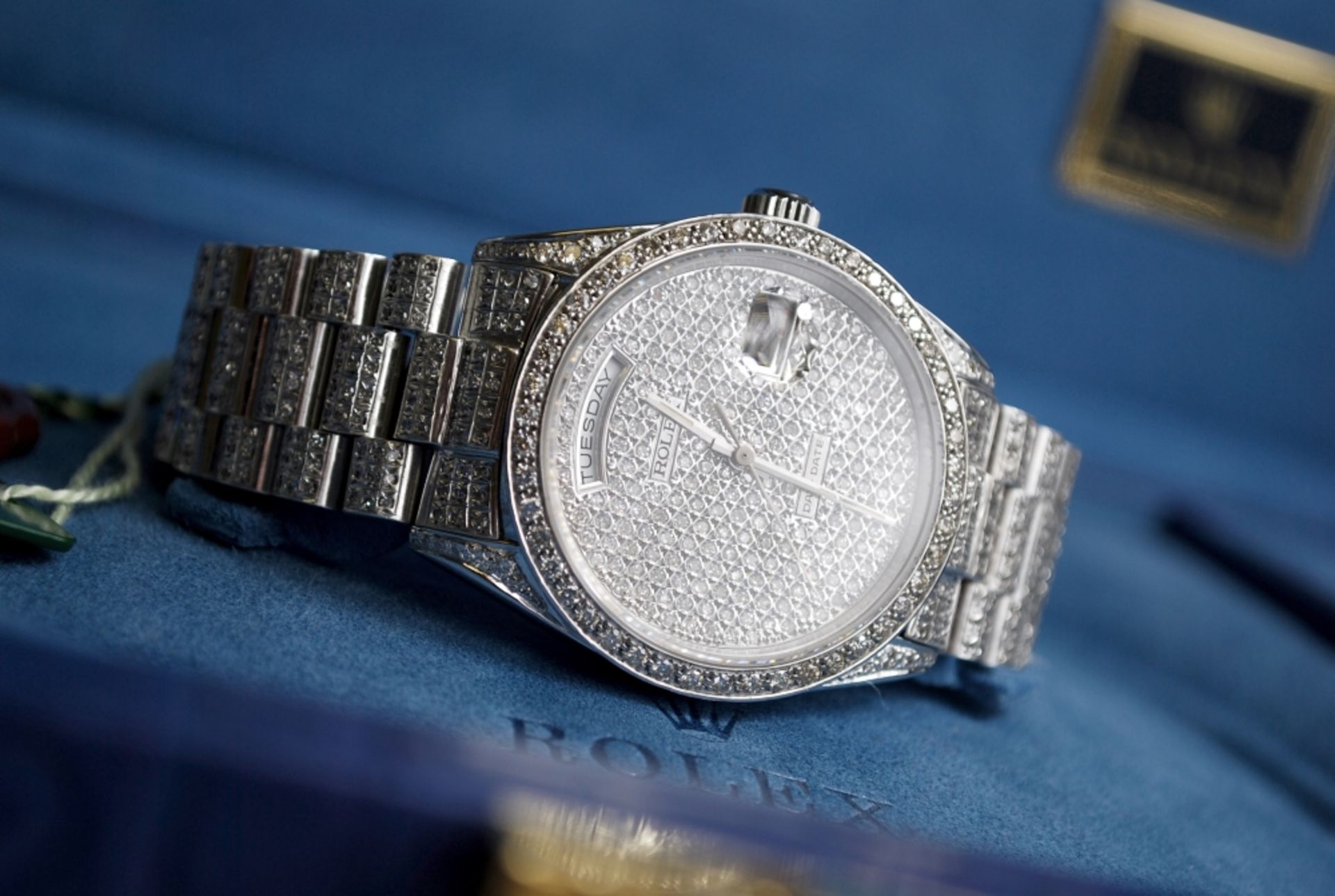 *ROLEX PRESIDENTIAL* £76,595 Mens Solid 18K WHITE Gold Rolex Day-Date - *Diamond* Encrusted! - Image 12 of 18