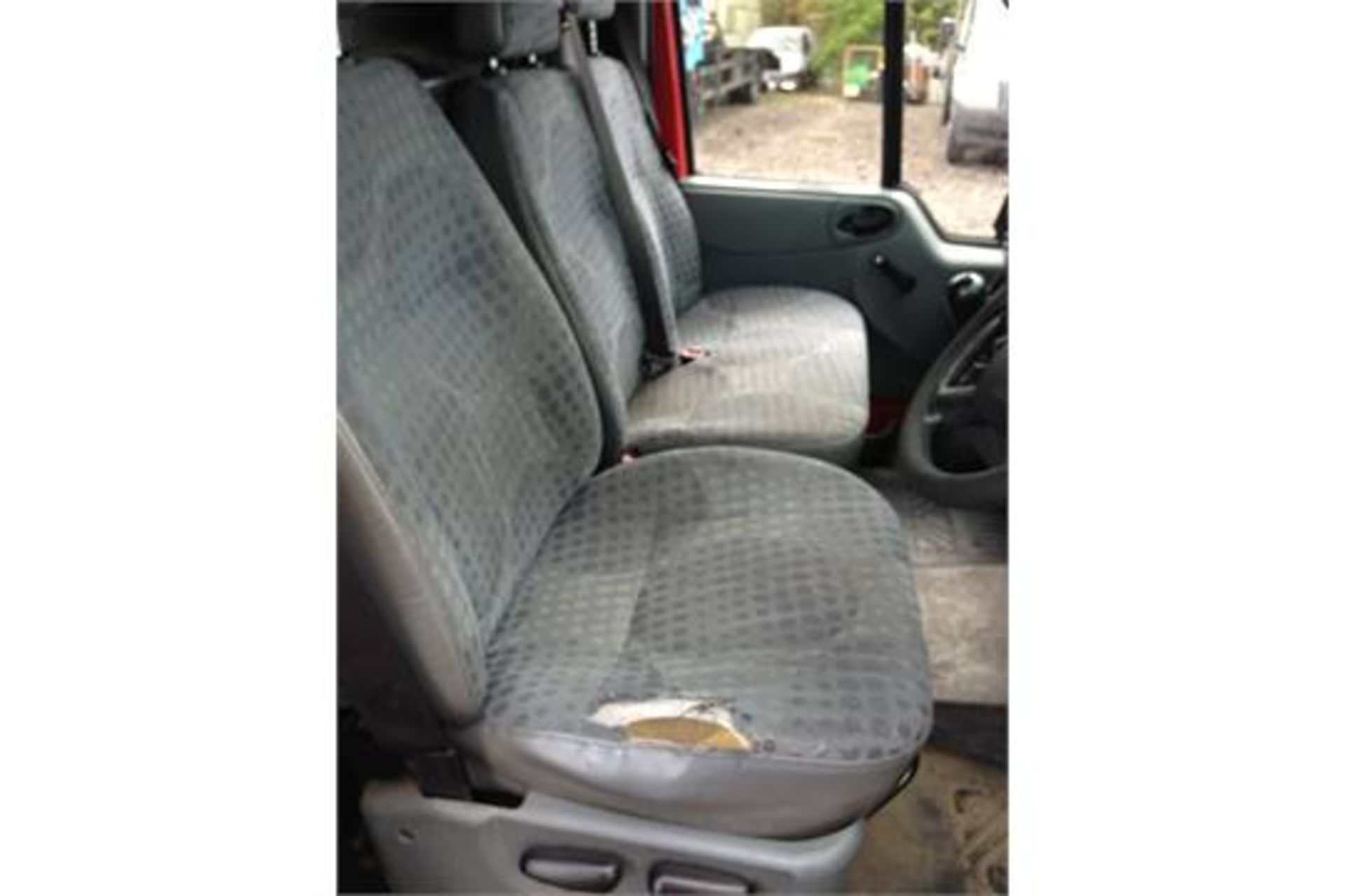 2006 56 REG FORD TRANSIT VAN WITH REAR SHUTTER DOOR FITTED 1 OWNER ROYAL MAIL - Image 11 of 17