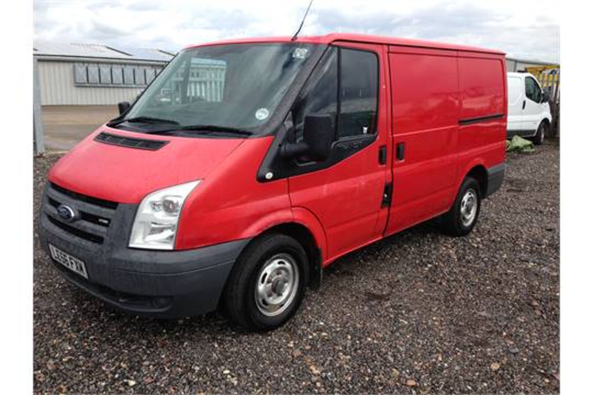 2006 56 REG FORD TRANSIT VAN WITH REAR SHUTTER DOOR FITTED 1 OWNER ROYAL MAIL - Image 2 of 17