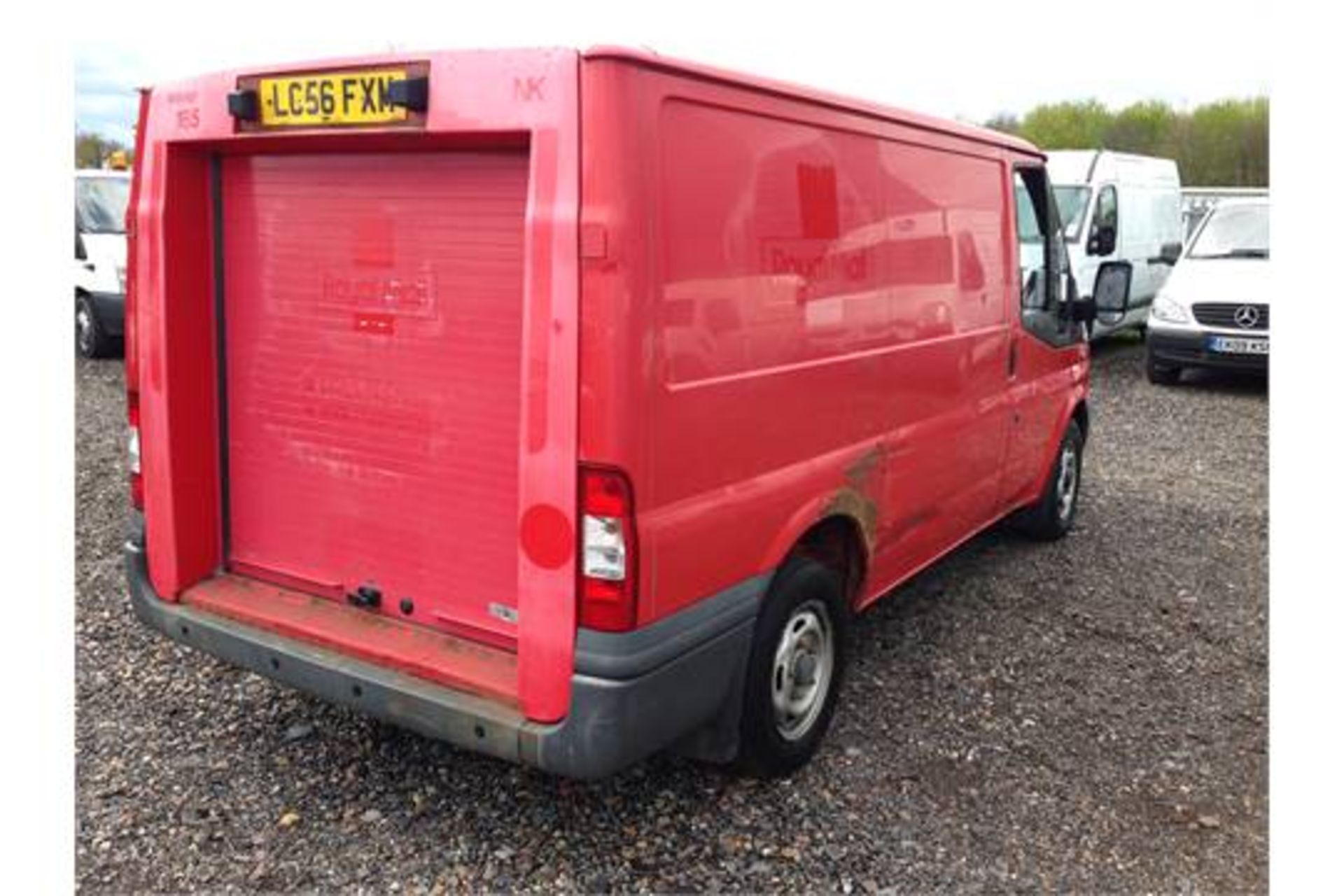 2006 56 REG FORD TRANSIT VAN WITH REAR SHUTTER DOOR FITTED 1 OWNER ROYAL MAIL - Image 5 of 17