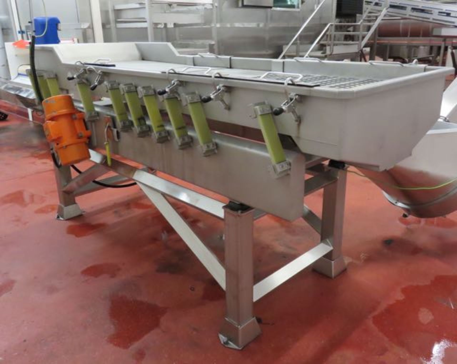 VIBRATORY FEEDER