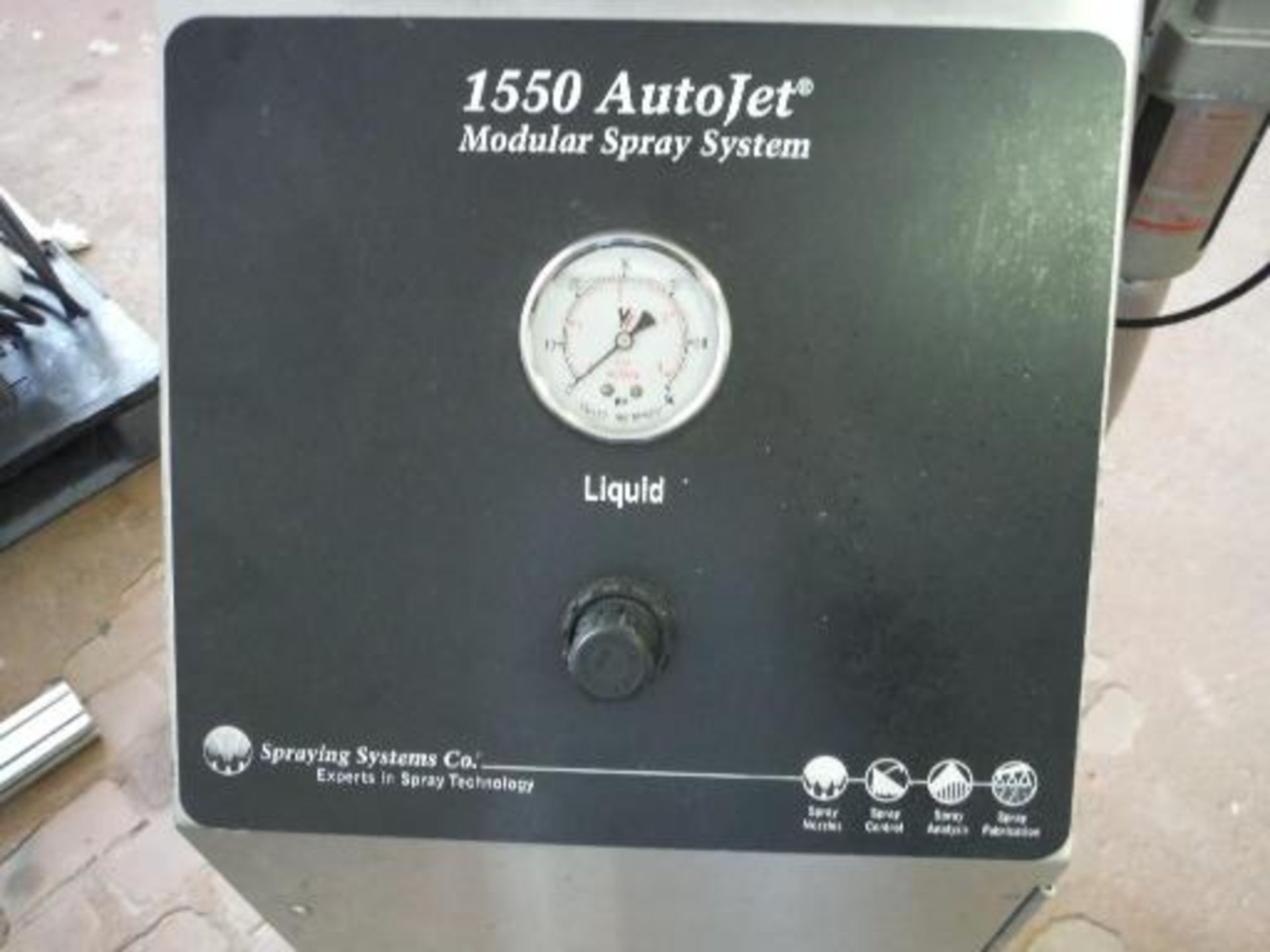 AutoJet 1550 Modular Spray system SS tank, 26 in. dia x 28 in. tall, flat bottom, ***___   A Rigging - Image 3 of 10