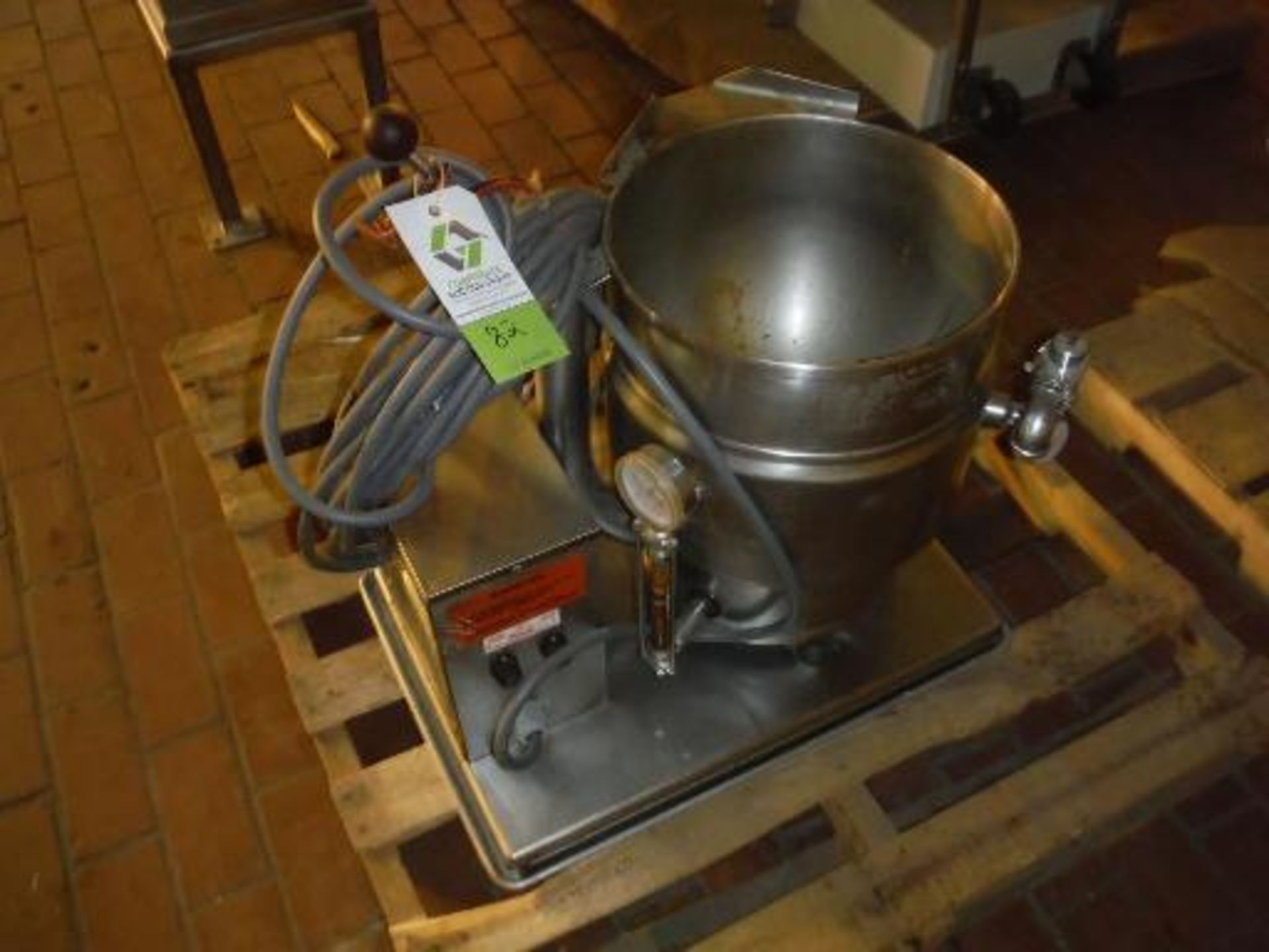 Groen SS jacketed tilt kettle, Model TDB/7-20, SN 4885 ***___   A Rigging Fee of _ $ 25_ will be due