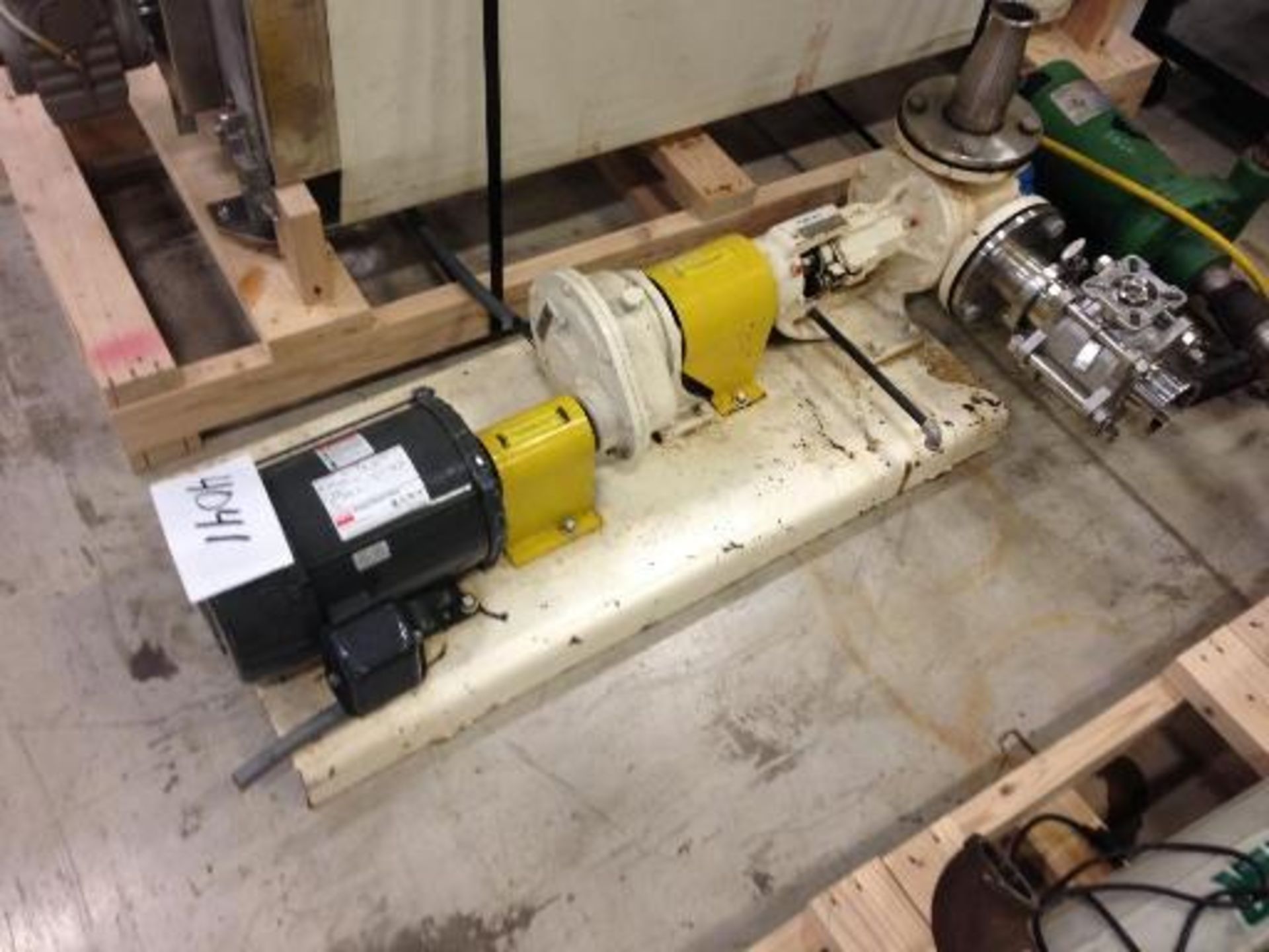Sugar pump 5 hp This item located in Grand Rapids, Michigan **__ A Rigging Fee of $25 will be due