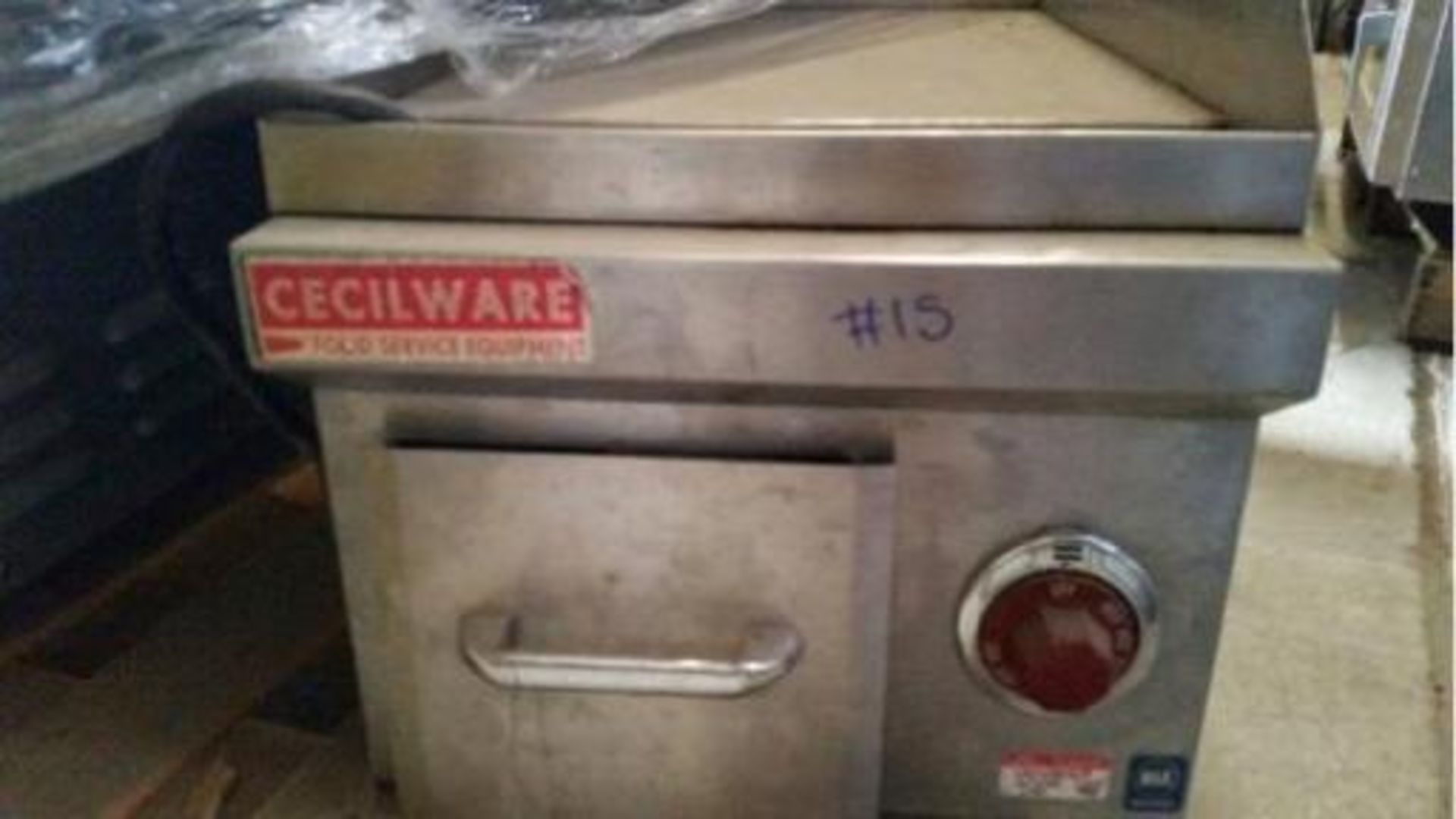 CecilWare electric stove/griddle, model M-E1T812, 1,120 volt, 1.1 KW (ET-26304) Located in Richland,