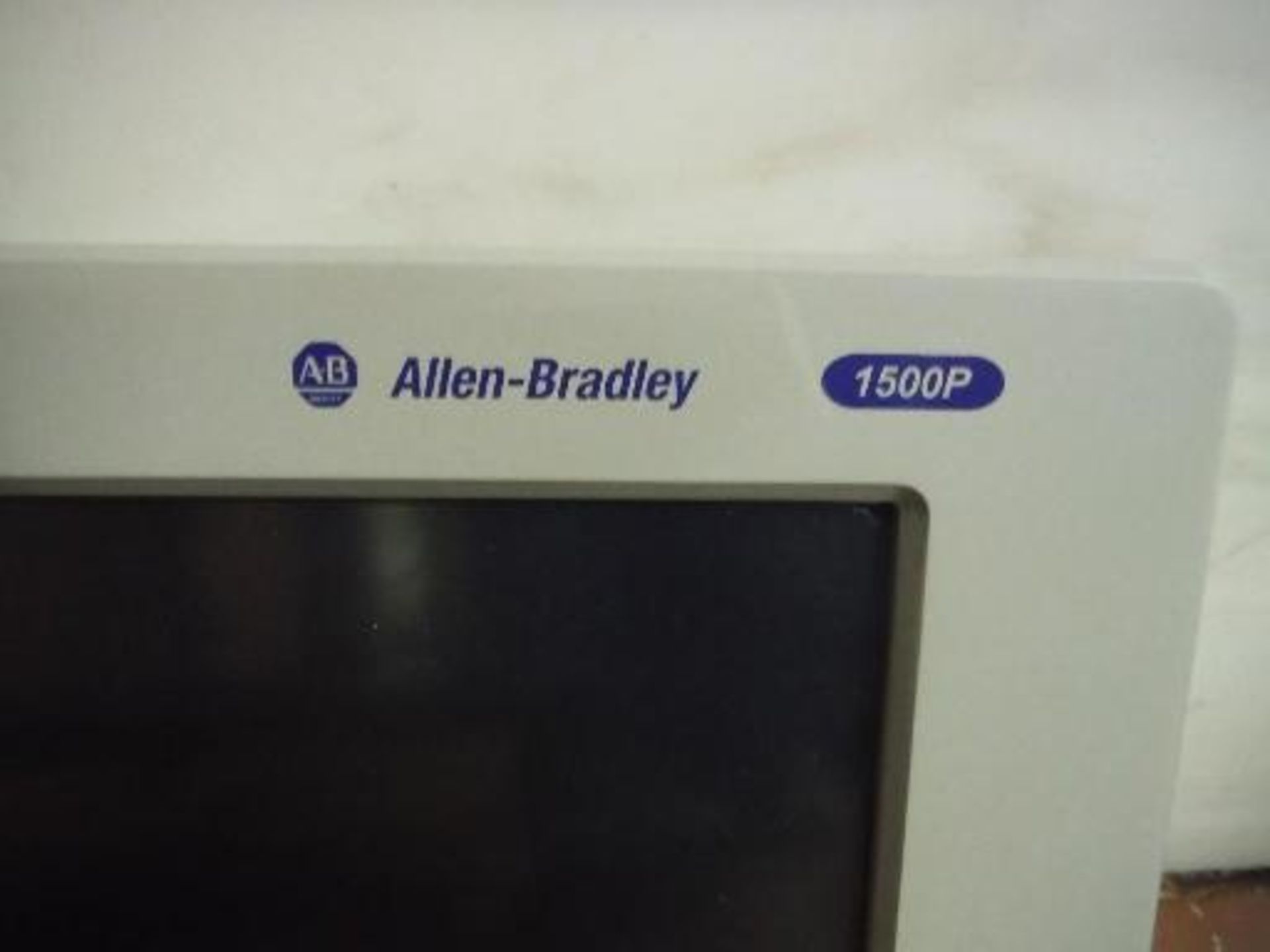 (2) Allen Bradley VersaView 1500 P, Cat no 6181P-15TSXP, Ser E (EACH) (ET-31877) This Item Is - Image 2 of 4