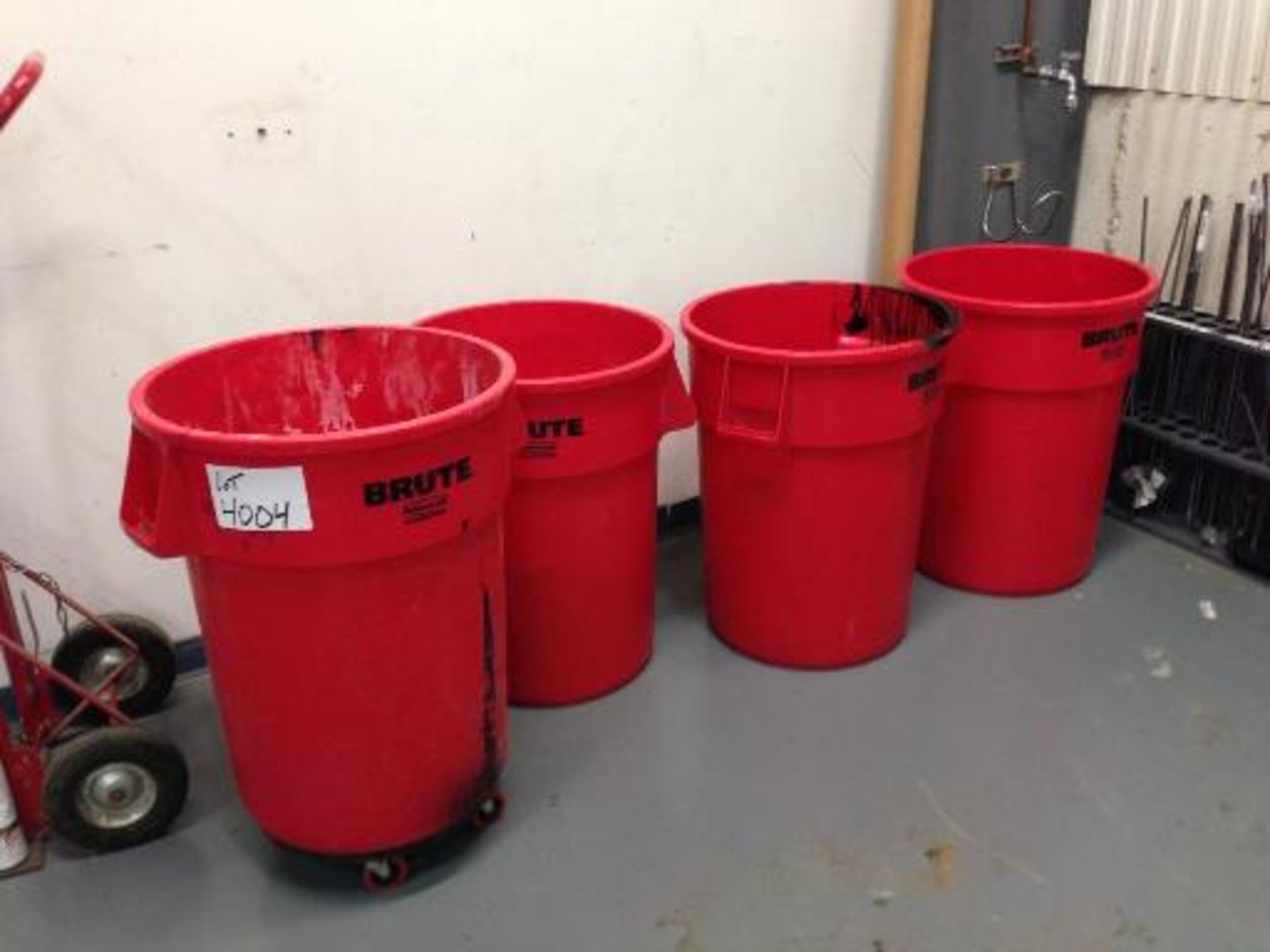 (9) red Brute 44 gallon recycling (LOT) This item located in Grand Rapids, Michigan **__ A Rigging