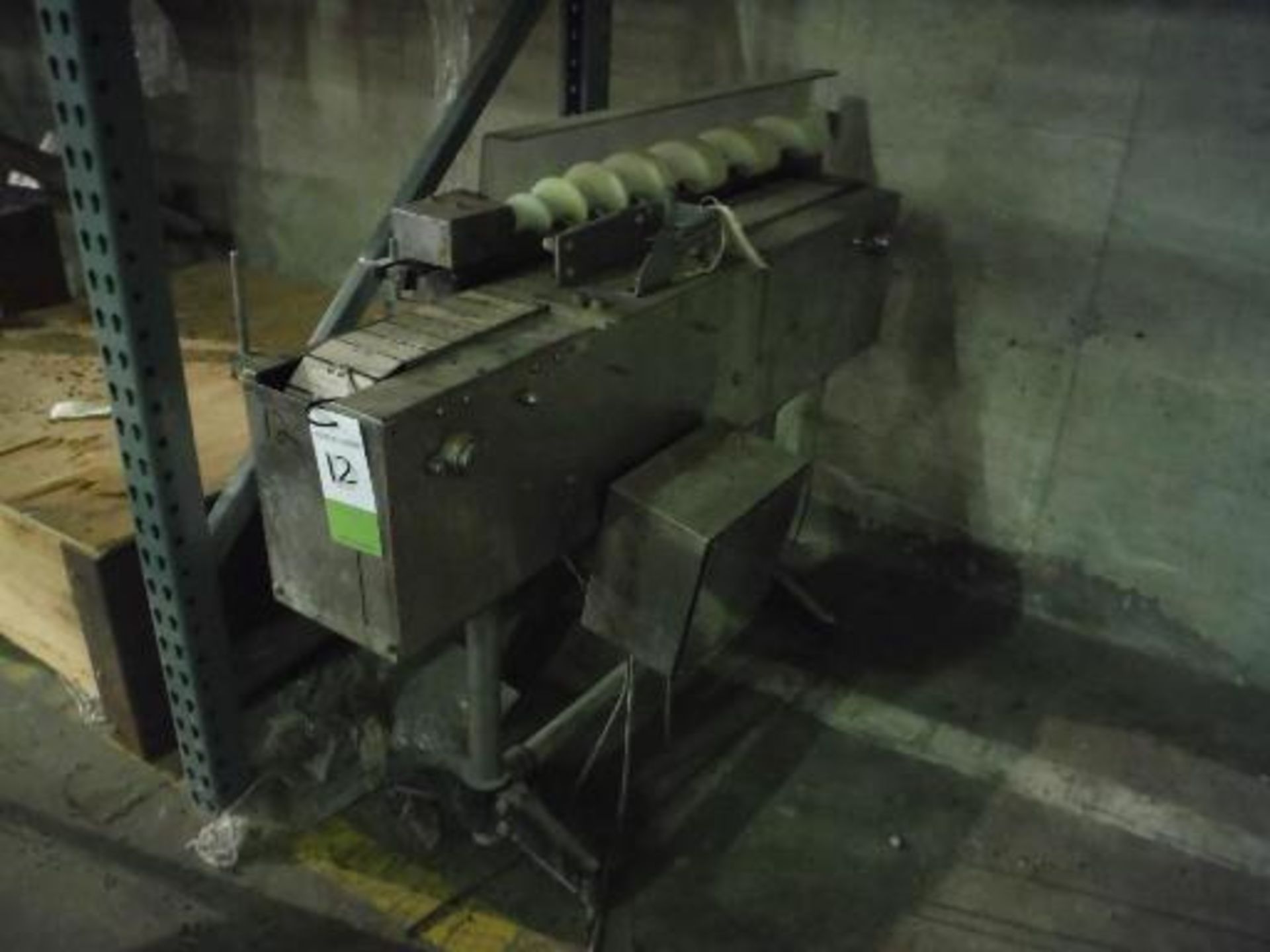 Can Indexer Conveyor, 4ft long x 4 1/2in wide (ET-25932) Located In Farmers Branch, Texas (