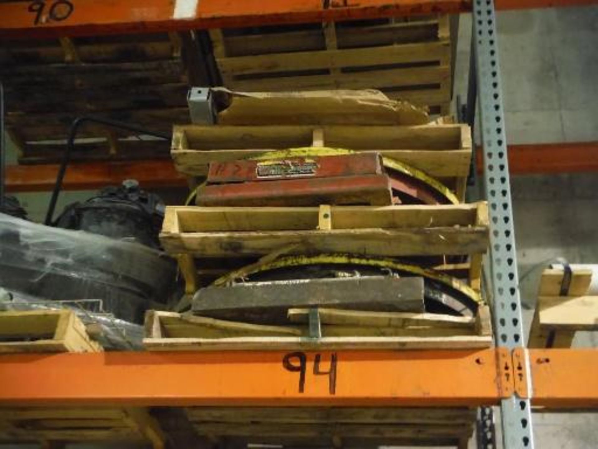 Contents of Shelf: South Worth Pallet Turner Lift and (2) Shop Vacs (ET-25960) Located In Farmers - Image 3 of 3