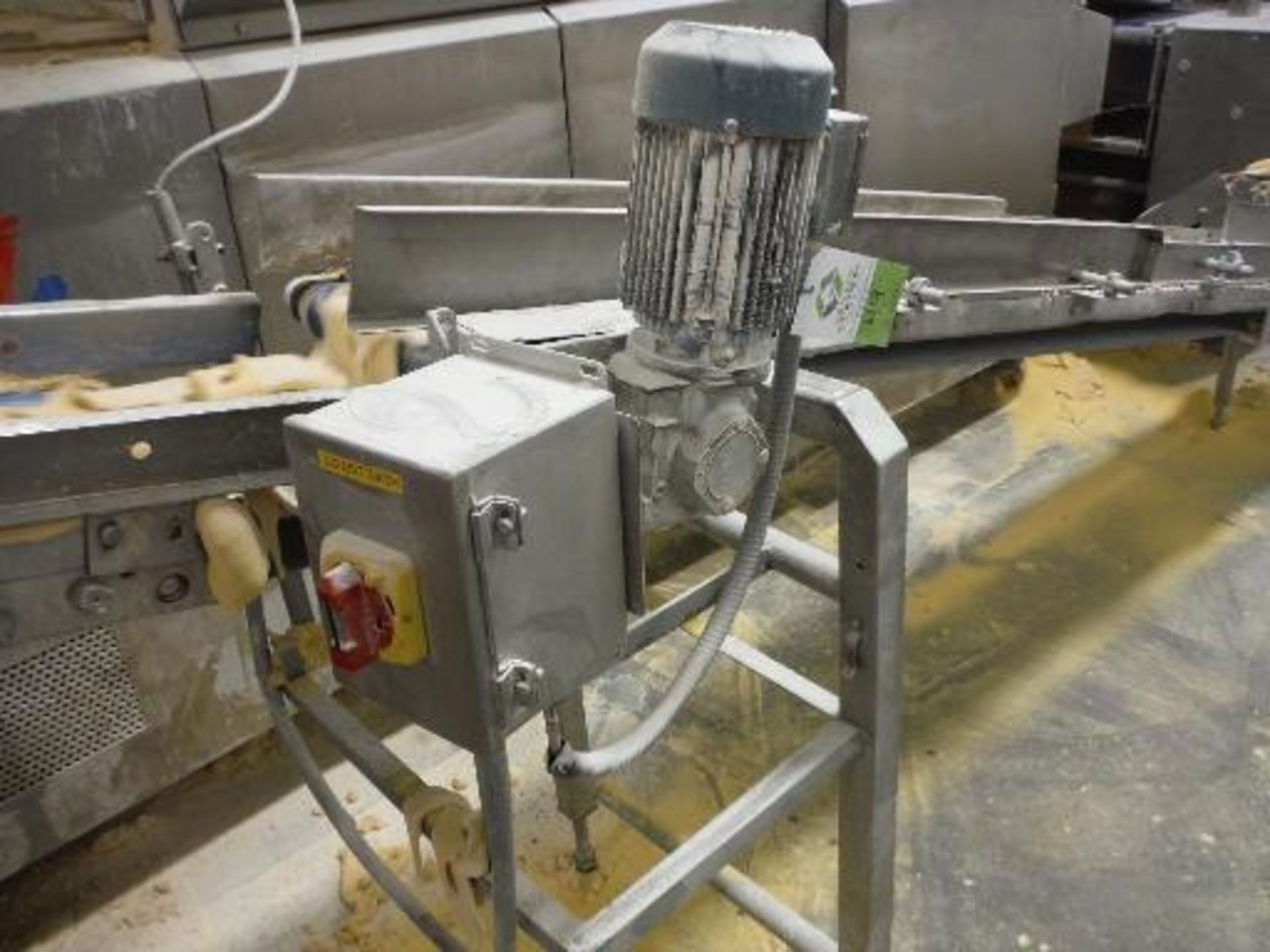 Incline conveyor, cleated belt, 139 in. long x 11 in. wide x 45 in. infeed x 45 in. discharge, SS - Image 3 of 5