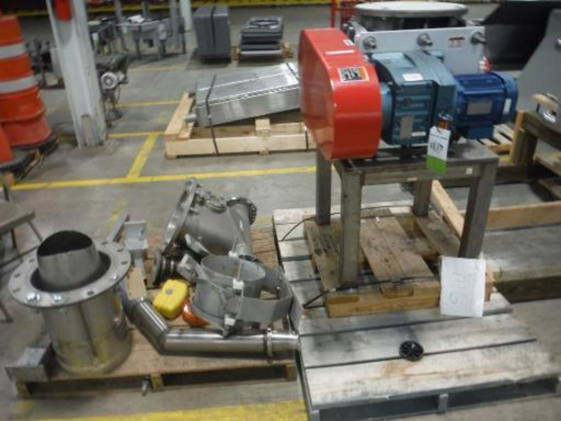 MAC Rotary Airlock, Model: HP12, S/N: 99-ALHP-10-002, 18 in vein, w/ pallet of misc. SS. Located