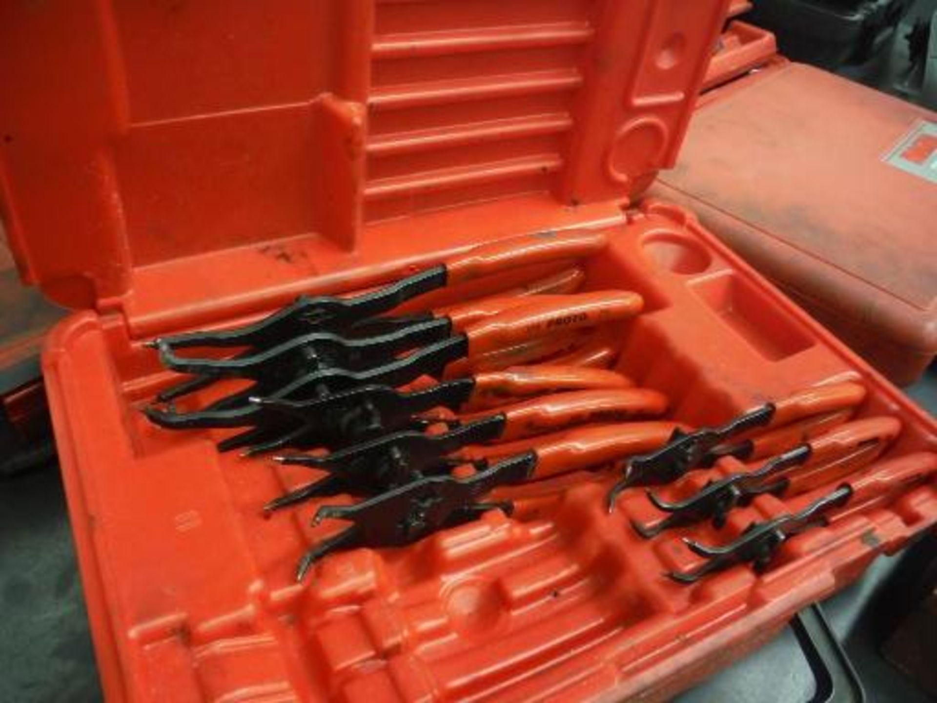 Proto retaining ring pliers set in case. Located in Marion, Ohio Rigging Fee: $25
