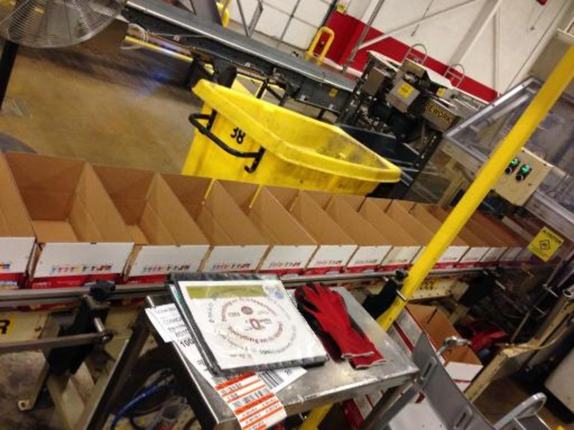 Hytol empty box conveyor. Located in Marion, Ohio Rigging Fee: $250 - Image 3 of 4