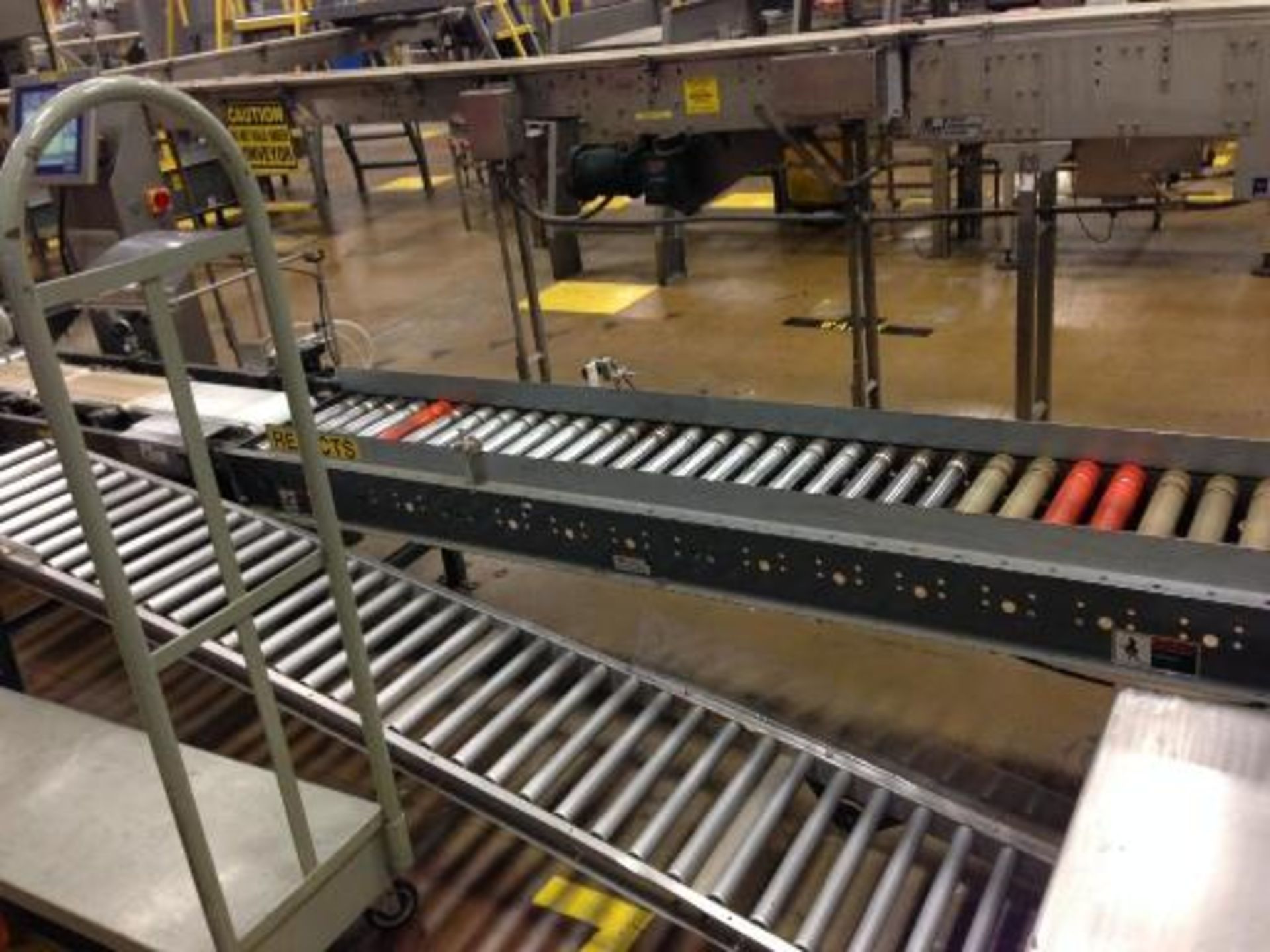 Hytrol power roller conveyor 40 feet straight. Located in Marion, Ohio Rigging Fee: $400