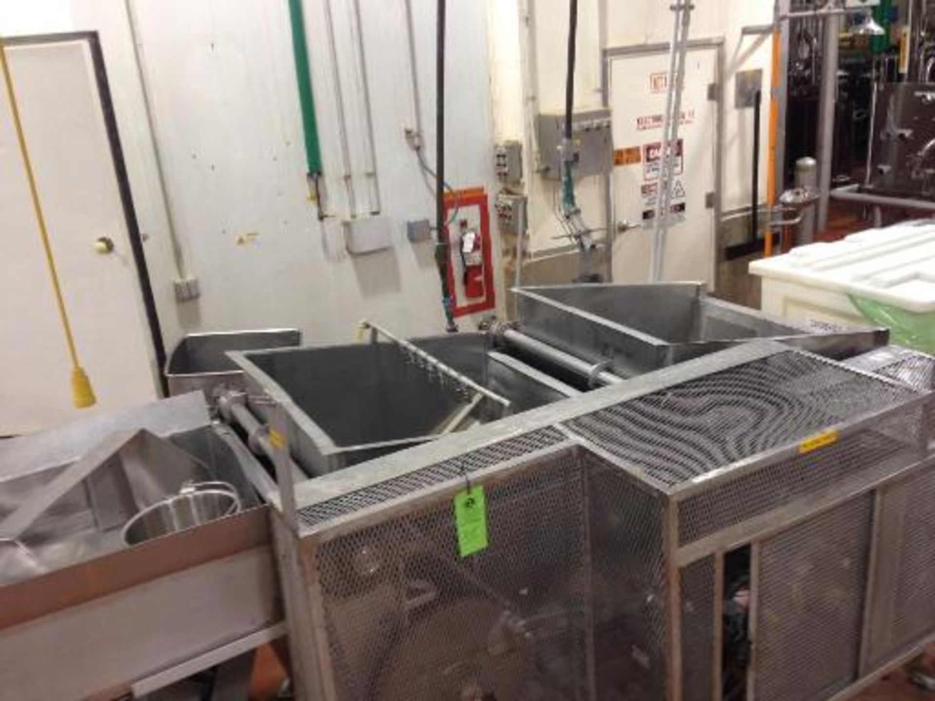 Stainless Steel Batch Blanching Tub, Wash Tub and Drain Table, Chain Drive Dump, 6 feet wide x 9 - Image 3 of 8