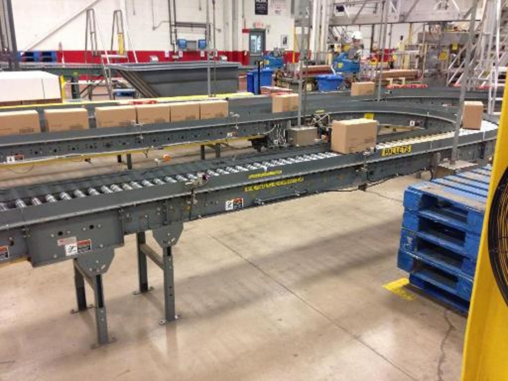 Versa power roller conveyor 60 feet long (line 12) right to left. Located in Marion, Ohio Rigging - Image 8 of 15