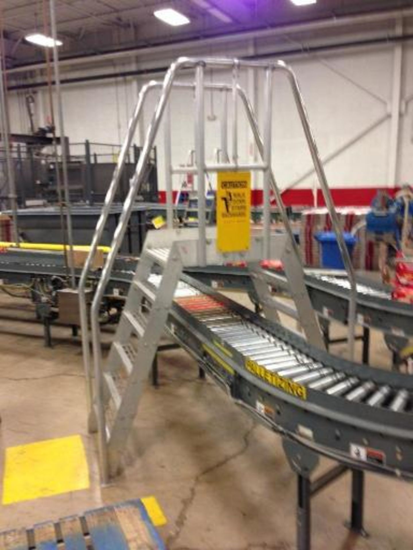 Aluminum conveyor crossover 6 step. Located in Marion, Ohio Rigging Fee: $100