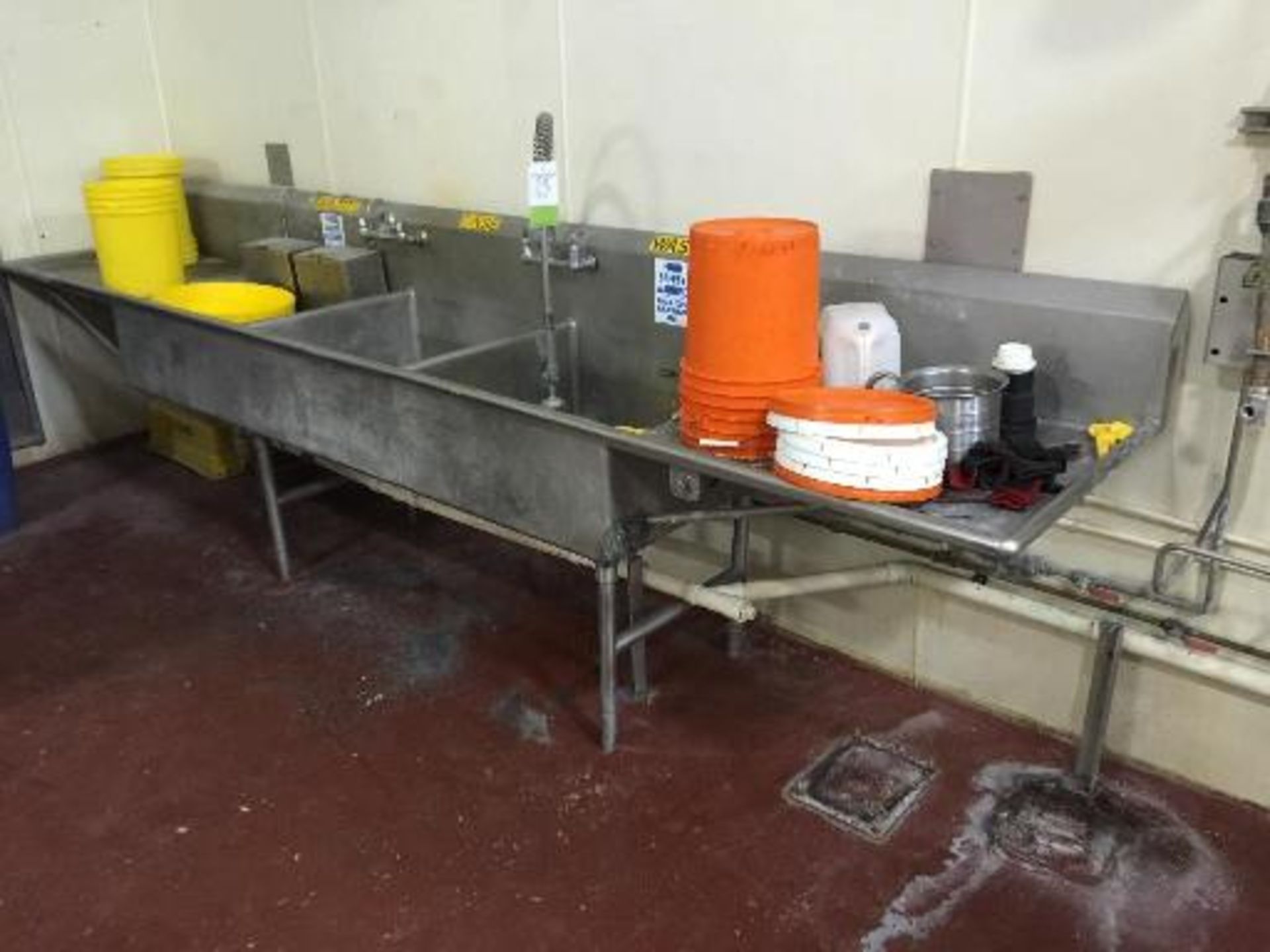 SS 3-bay sanitation sink with drain board. Located in Marion, Ohio Rigging Fee: $350