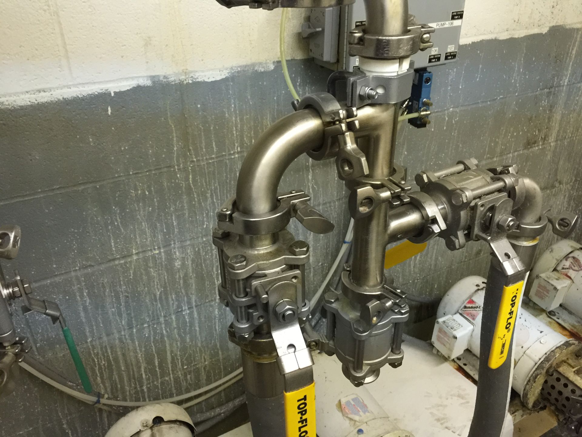 (6) 5 hp APV Centrifugal pumps oil pump room with ball valves and controls. Located in Marion, Ohio - Image 6 of 11