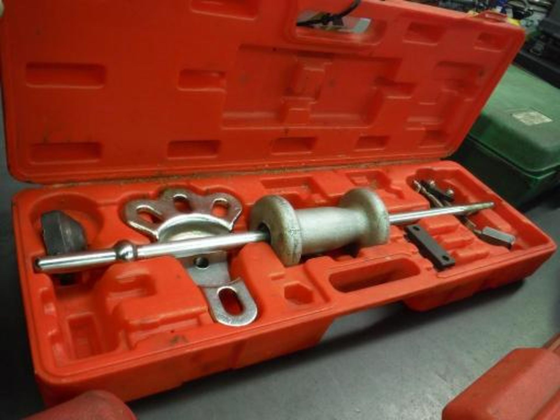 Nesco slide hammer set in case. Located in Marion, Ohio Rigging Fee: $25