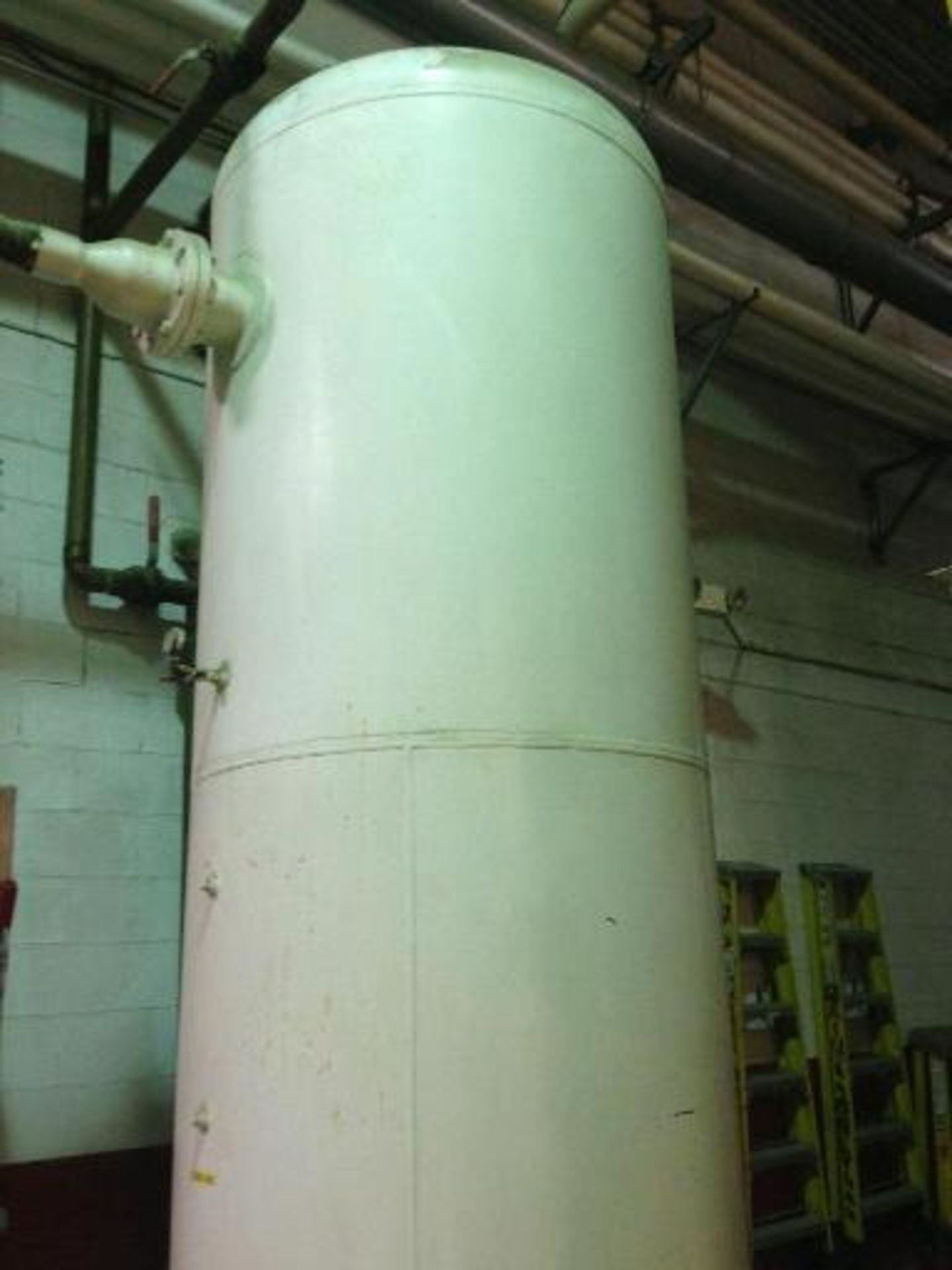 Vertical air receiver, mild steel. Located in Marion, Ohio Rigging Fee: $350 - Image 3 of 3