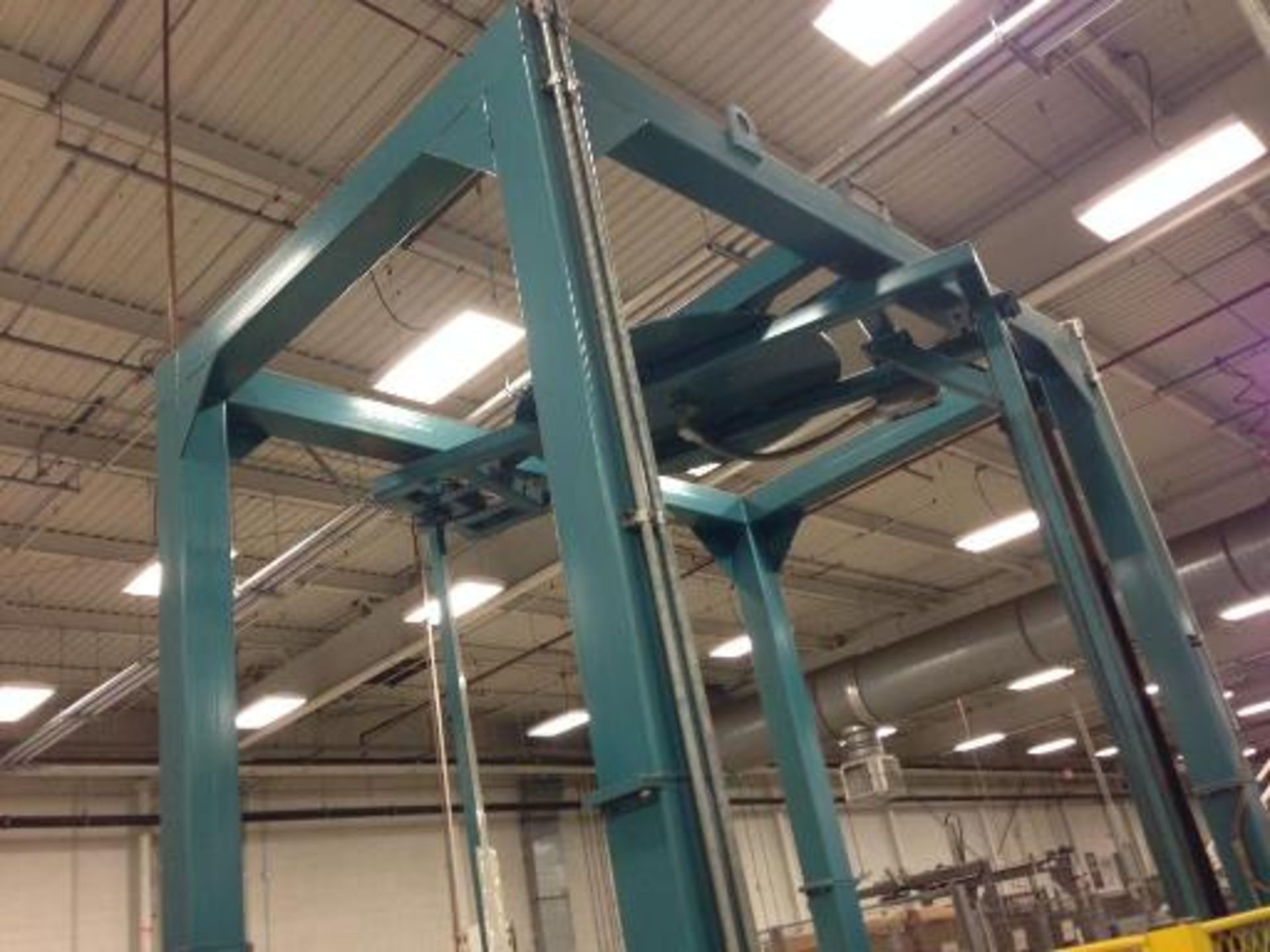 Kaufman pallet stretch wrapper with out feed with safety cage. Located in Marion, Ohio Rigging - Image 2 of 6