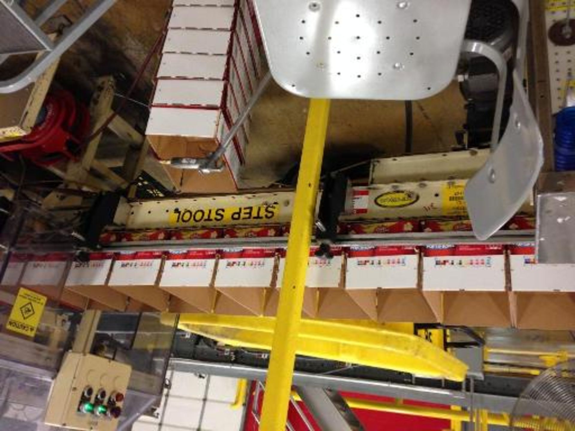 Hytol empty box conveyor. Located in Marion, Ohio Rigging Fee: $250 - Image 2 of 4