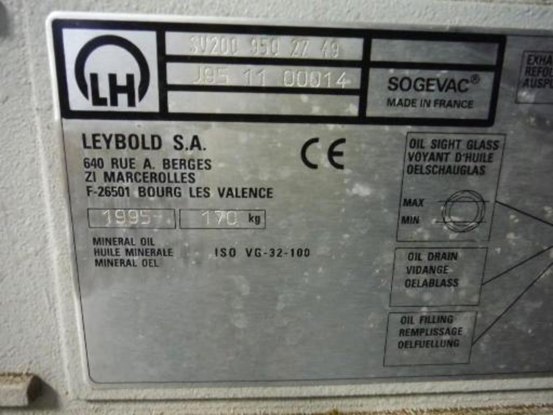 1995 Leybold vacuum pump on cart, Model SV200 950 27 49, SN J95 11 00014, with 7.5 HP motor This - Image 3 of 5