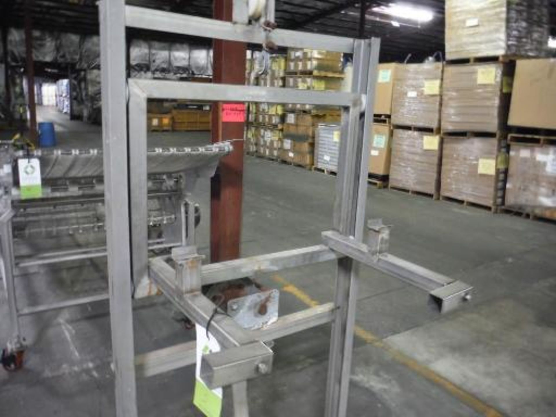 Manual lift, cable crank, SS frame, casters This item is located in Wisconsin **__ A Rigging Fee - Image 2 of 2