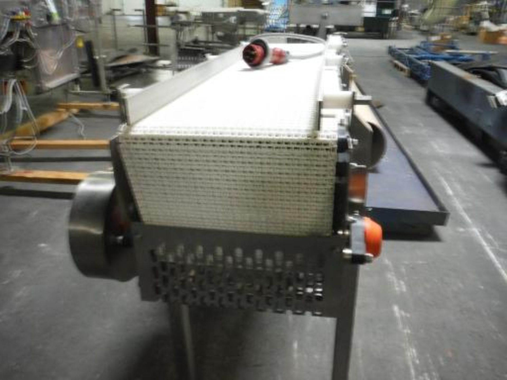 Nercon conveyor, plastic interlock belt, 60 in. long x 12 in. wide x 36 in. tall, 0.5 hp, SS frame - Image 4 of 4