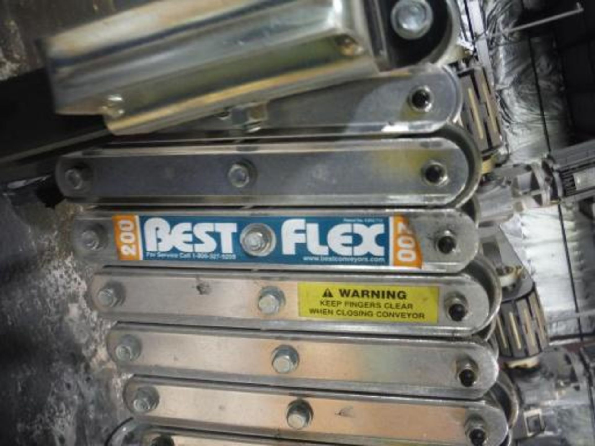 Best Flex expandable skate conveyor, 66 in. long retracted to 132 in. long extended, 18 in. wide, MS - Image 3 of 3