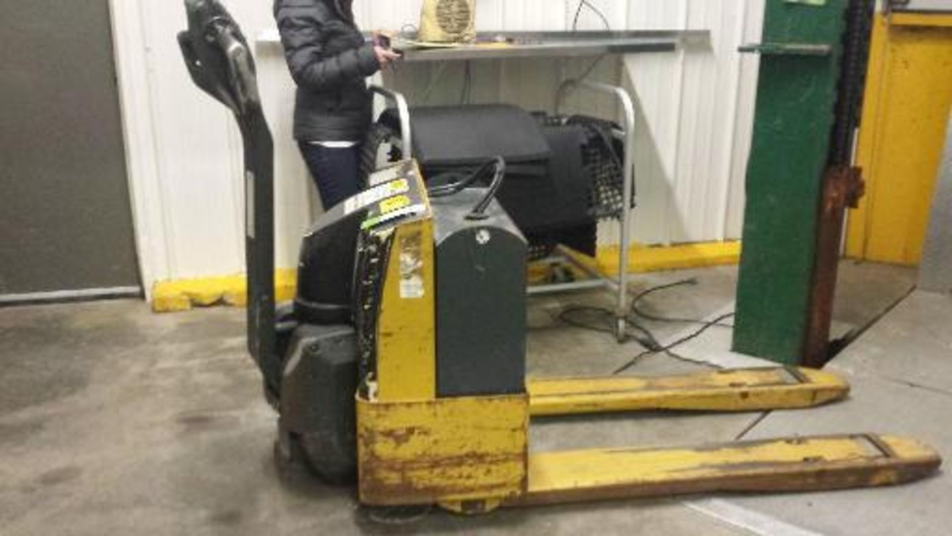 CAT Electric Pallet Jack, Located in North Dakota (NOT OWNED BY JOHNSONVILLE), **__A Rigging Fee
