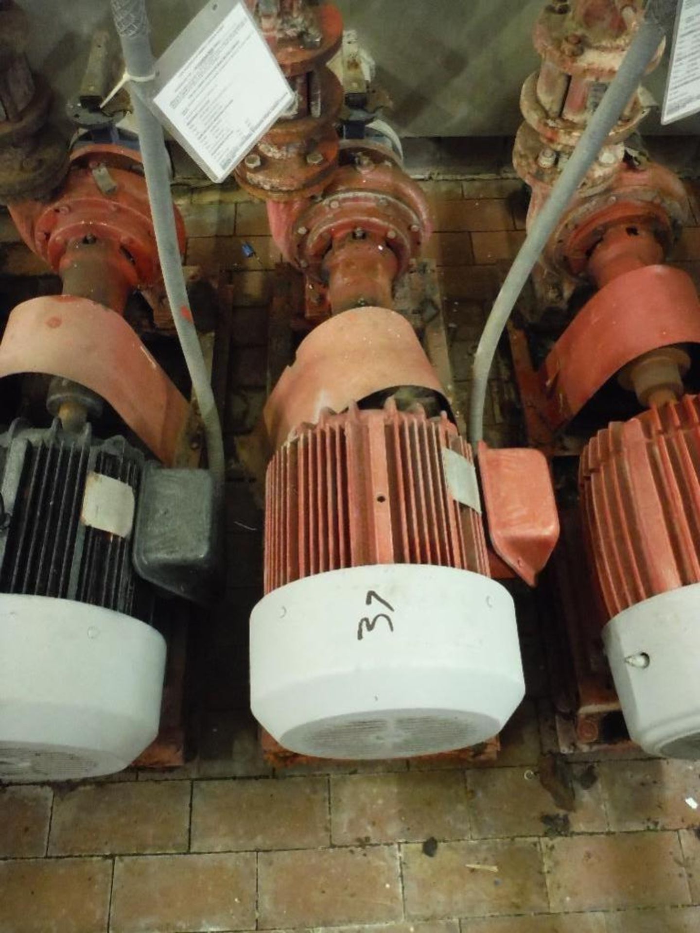 (8) 15 HP motors w/ pumps, w/ switches (EACH) / Rigging Fee: $250 - Image 7 of 10