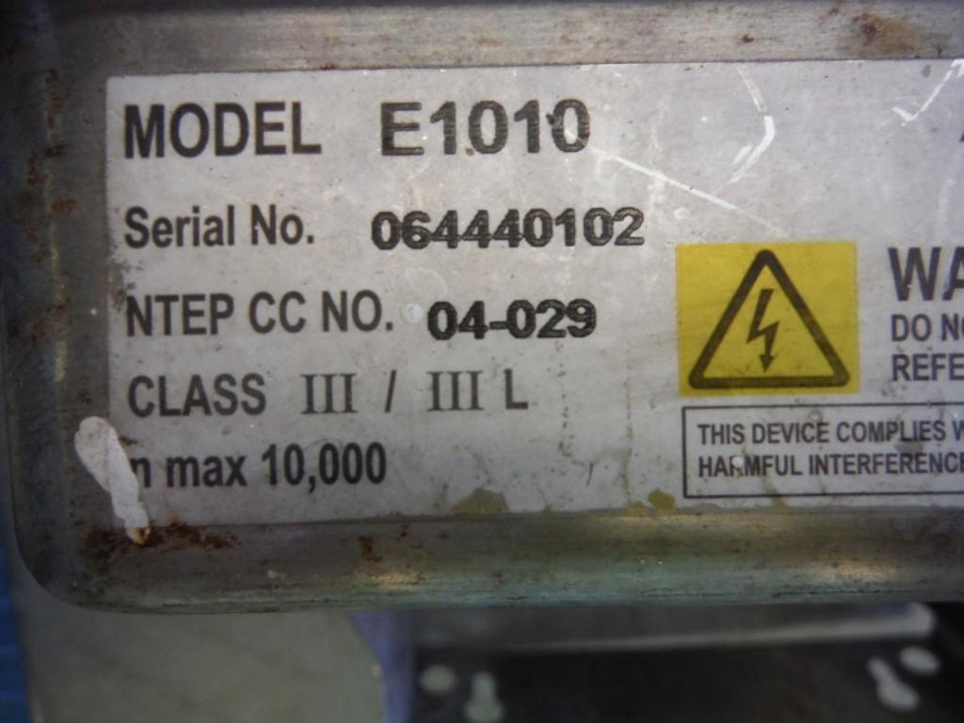 Avery Weigh-Tronix digital scale, Model: E1010, S/N: 064440102 / Rigging Fee: $35 - Image 3 of 3