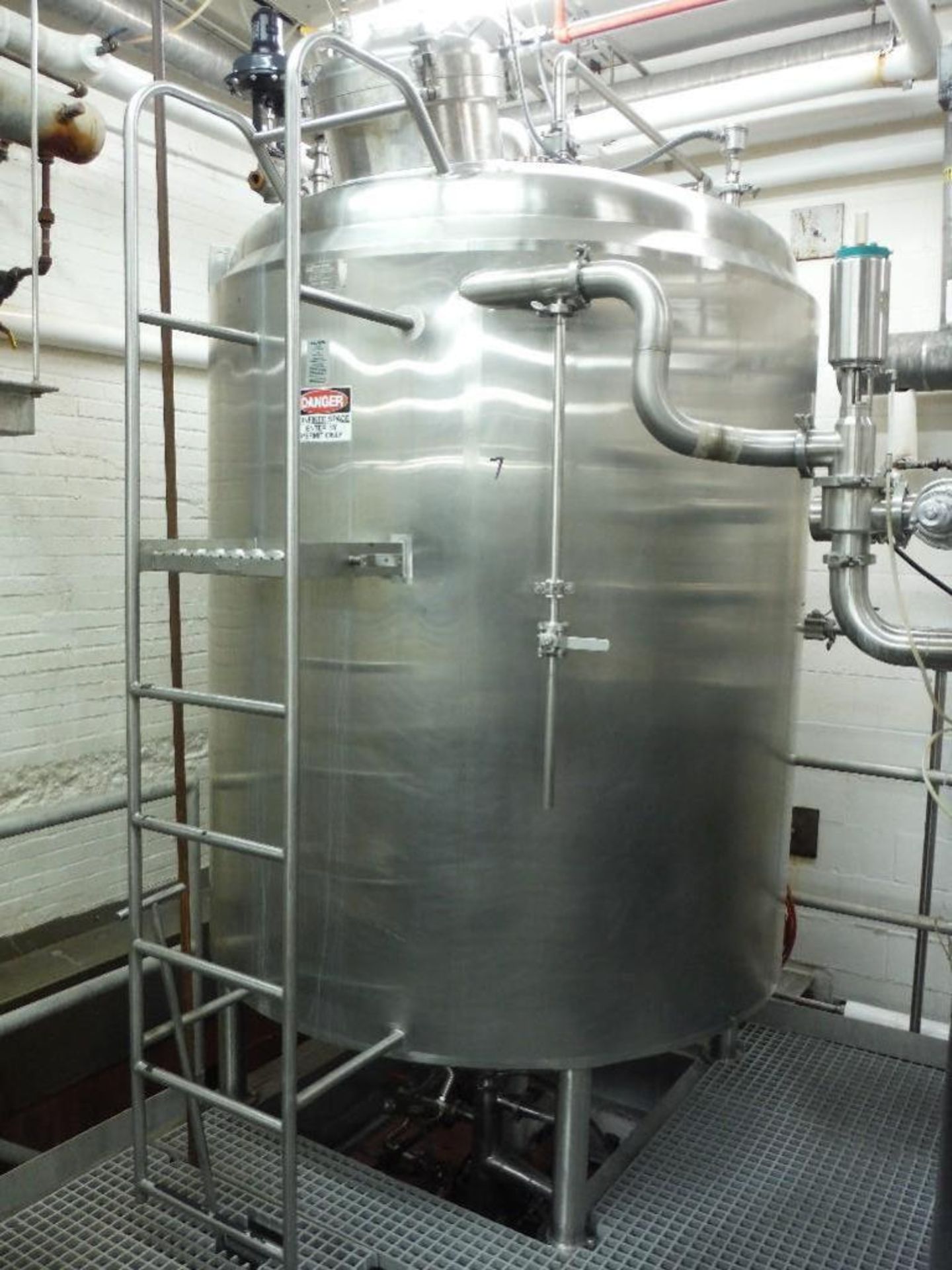 Cherry Burell Steam Jacketed tank 7ft x 5ft6in, S/N: F-028-82 / Rigging Fee: $600